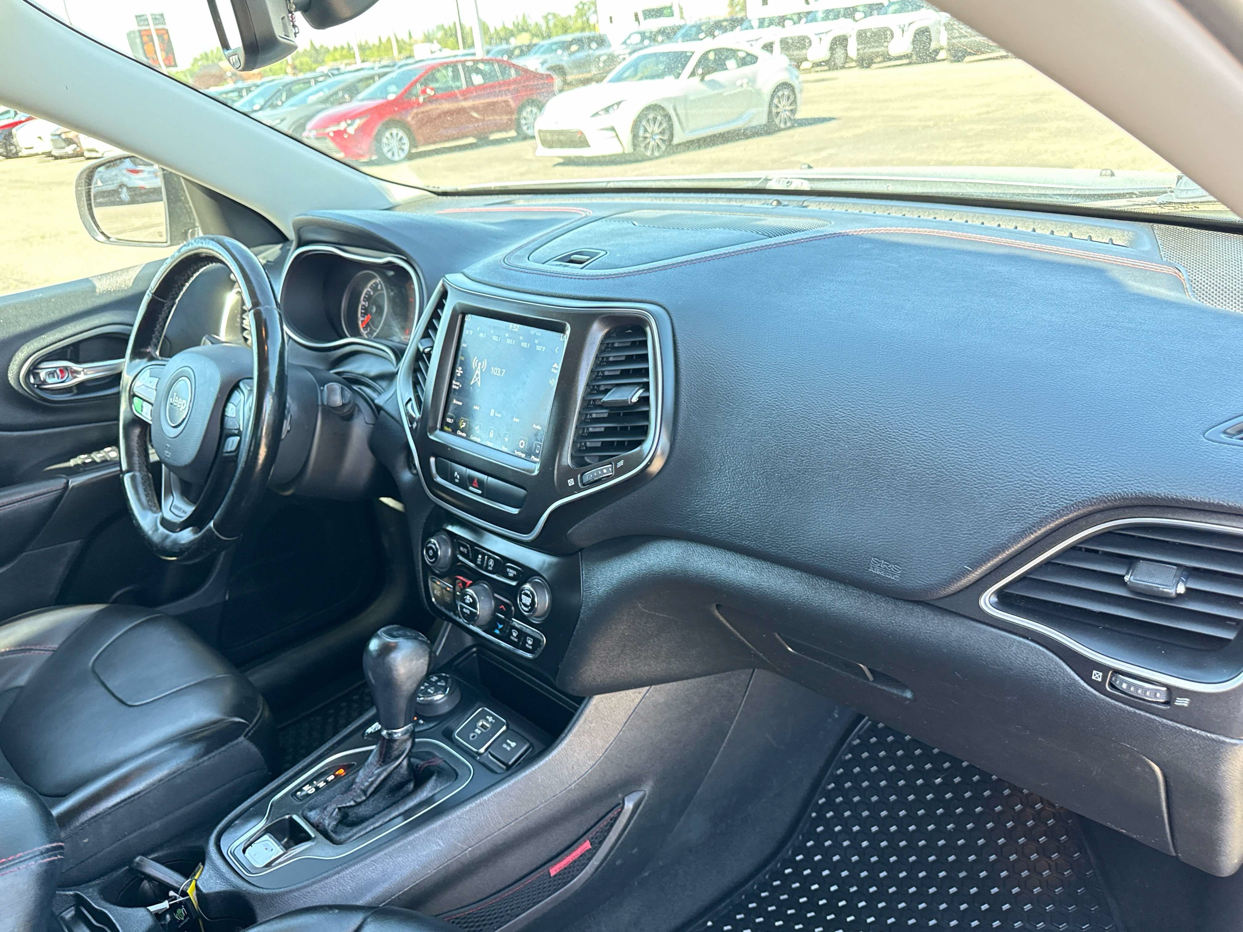 2020 Jeep Cherokee Trailhawk