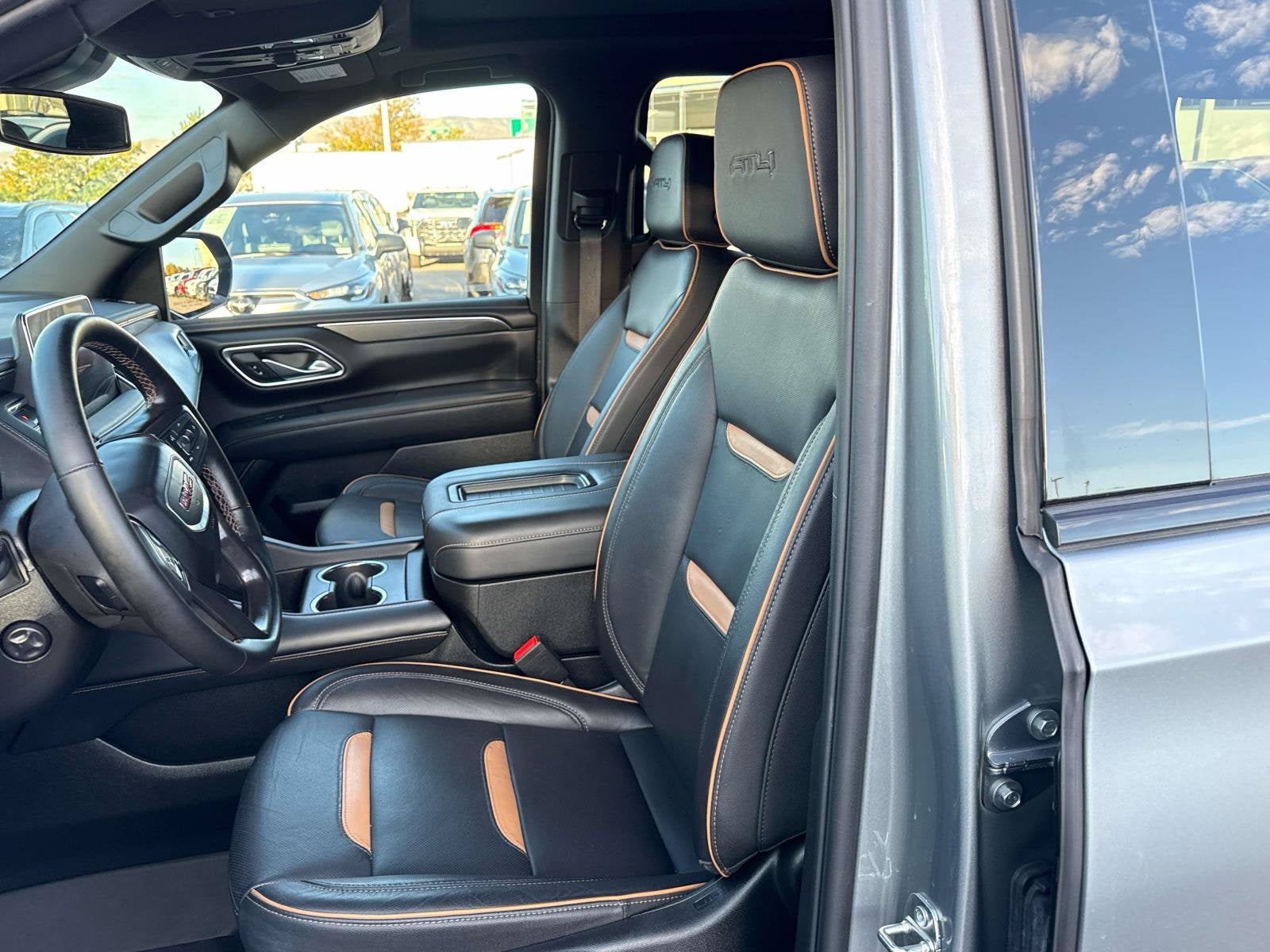 2024 GMC Yukon XL AT4