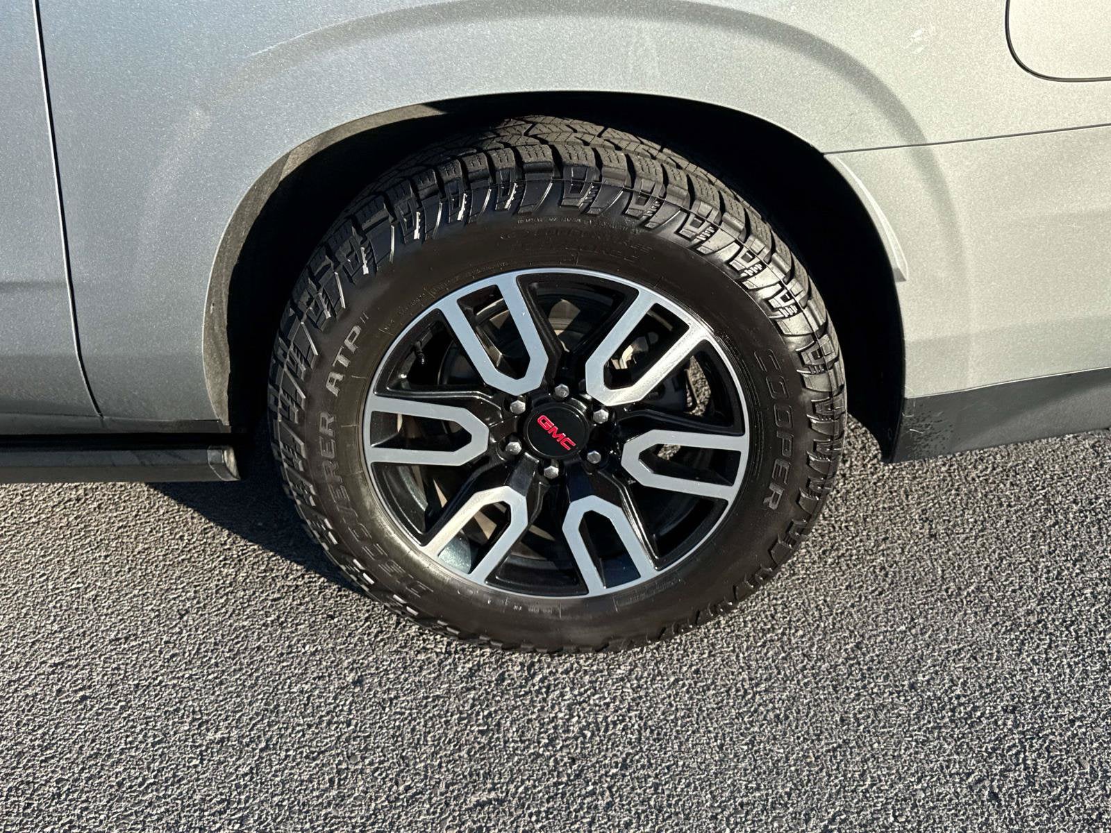 2024 GMC Yukon XL AT4