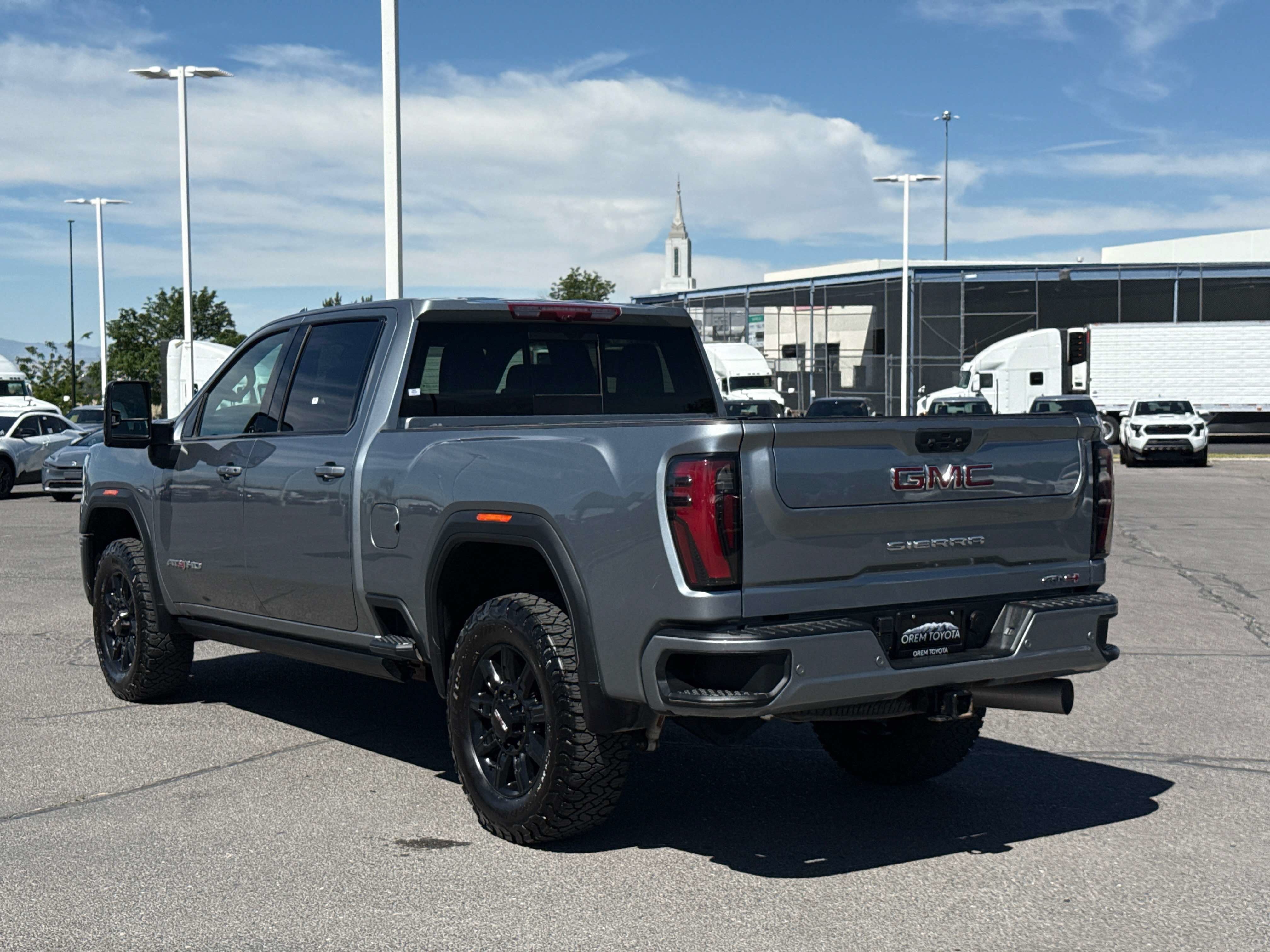2024 GMC Sierra HD AT4