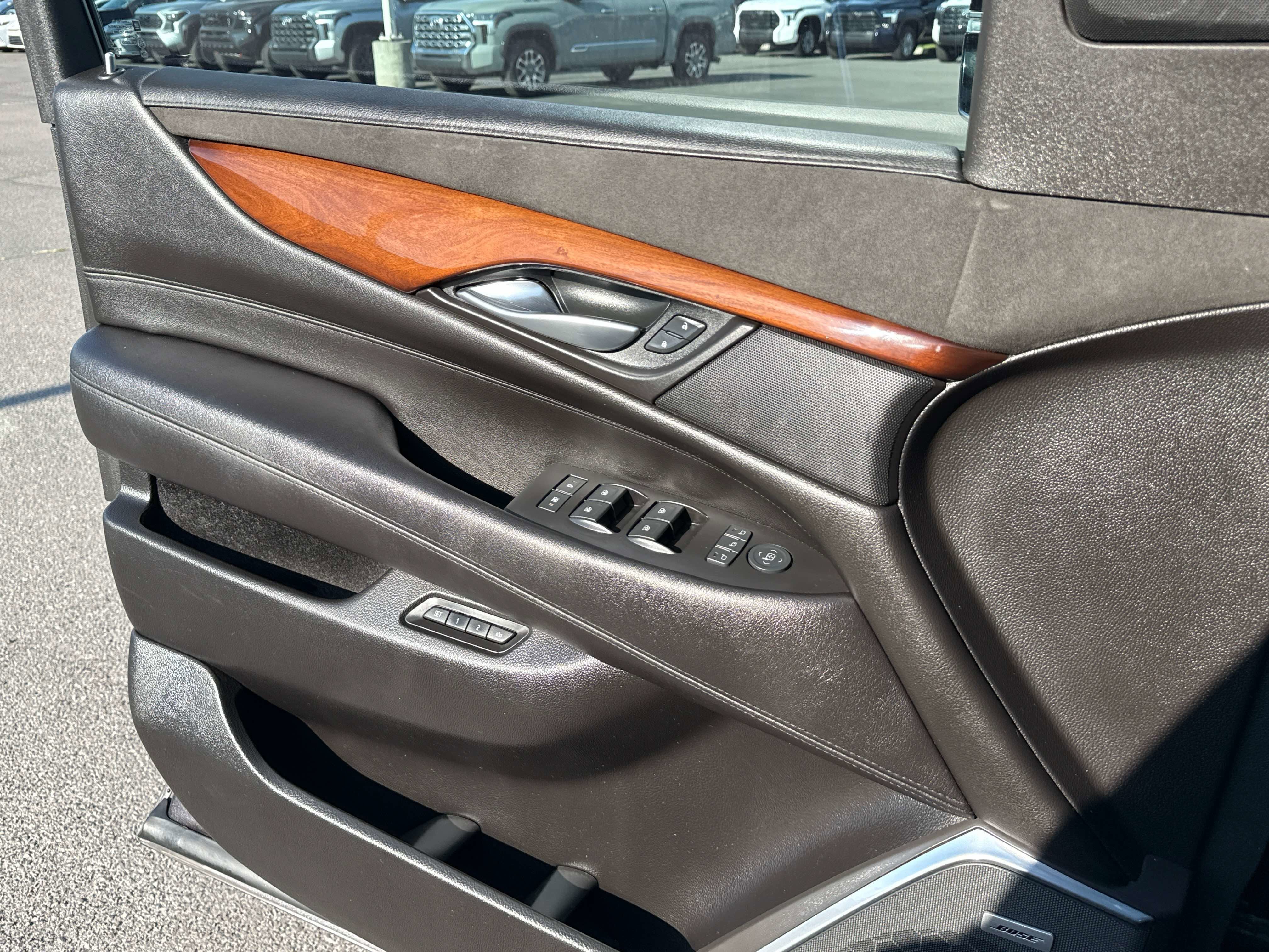 2015 Cadillac Escalade Luxury