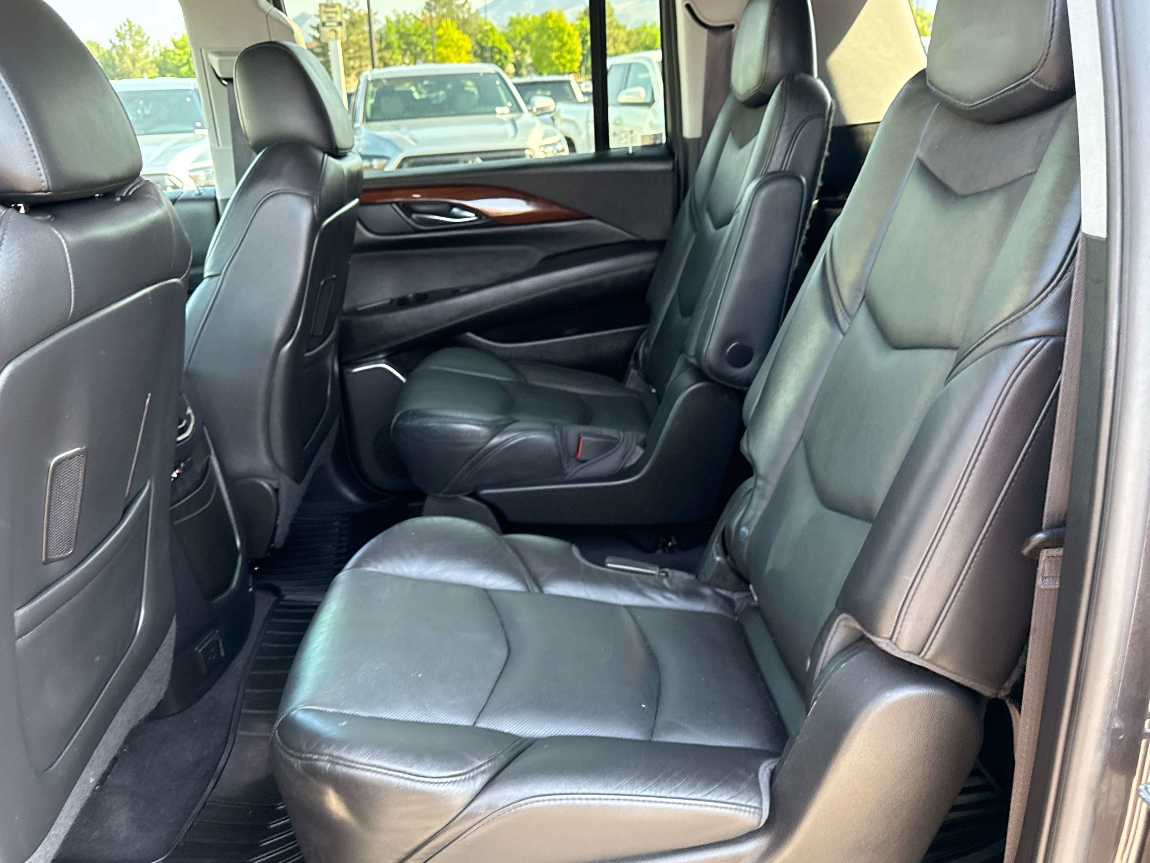 2015 Cadillac Escalade Luxury