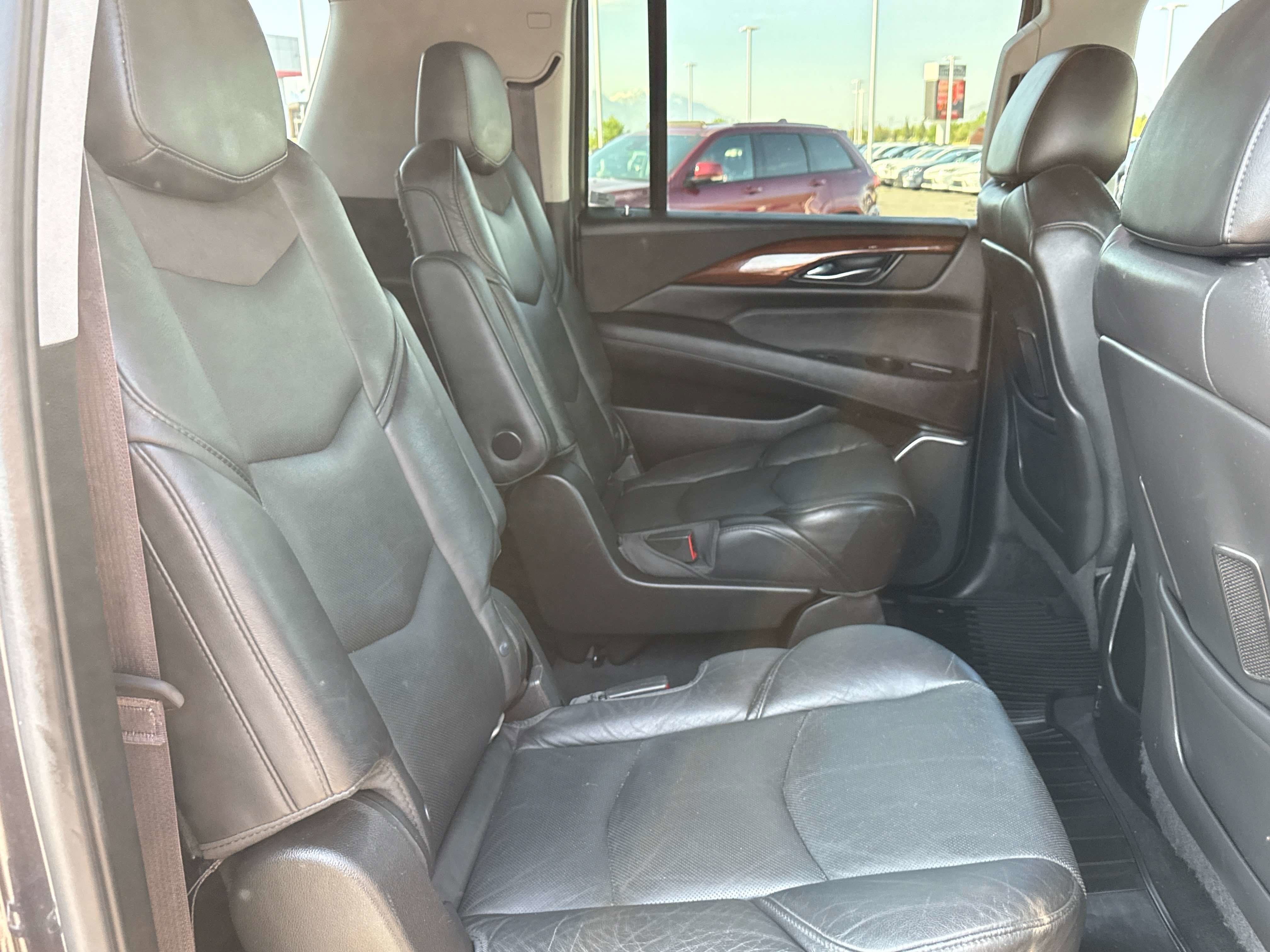 2015 Cadillac Escalade Luxury