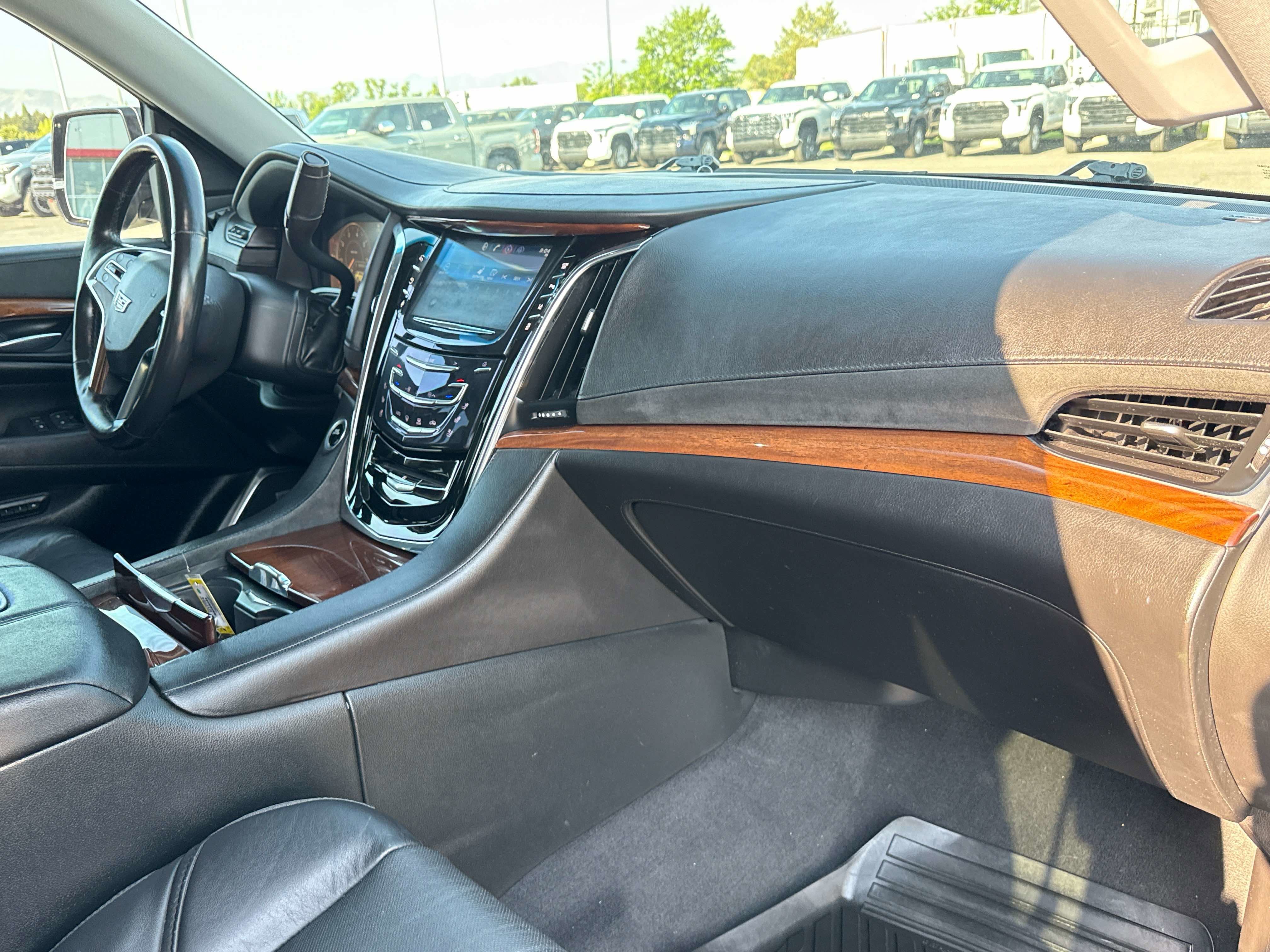 2015 Cadillac Escalade Luxury