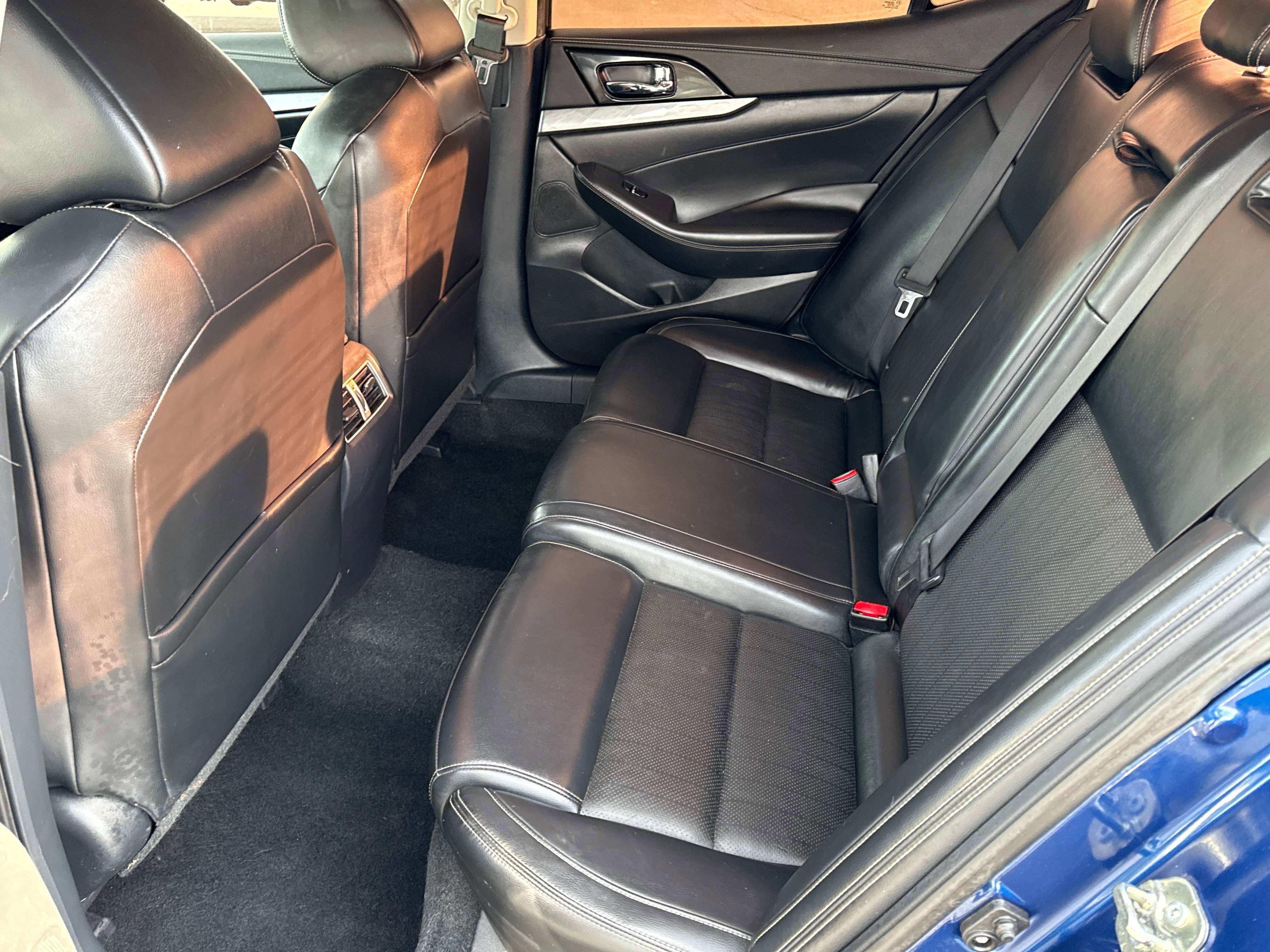2017 Nissan Maxima SV