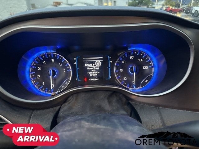 2017 Chrysler Pacifica Touring-L