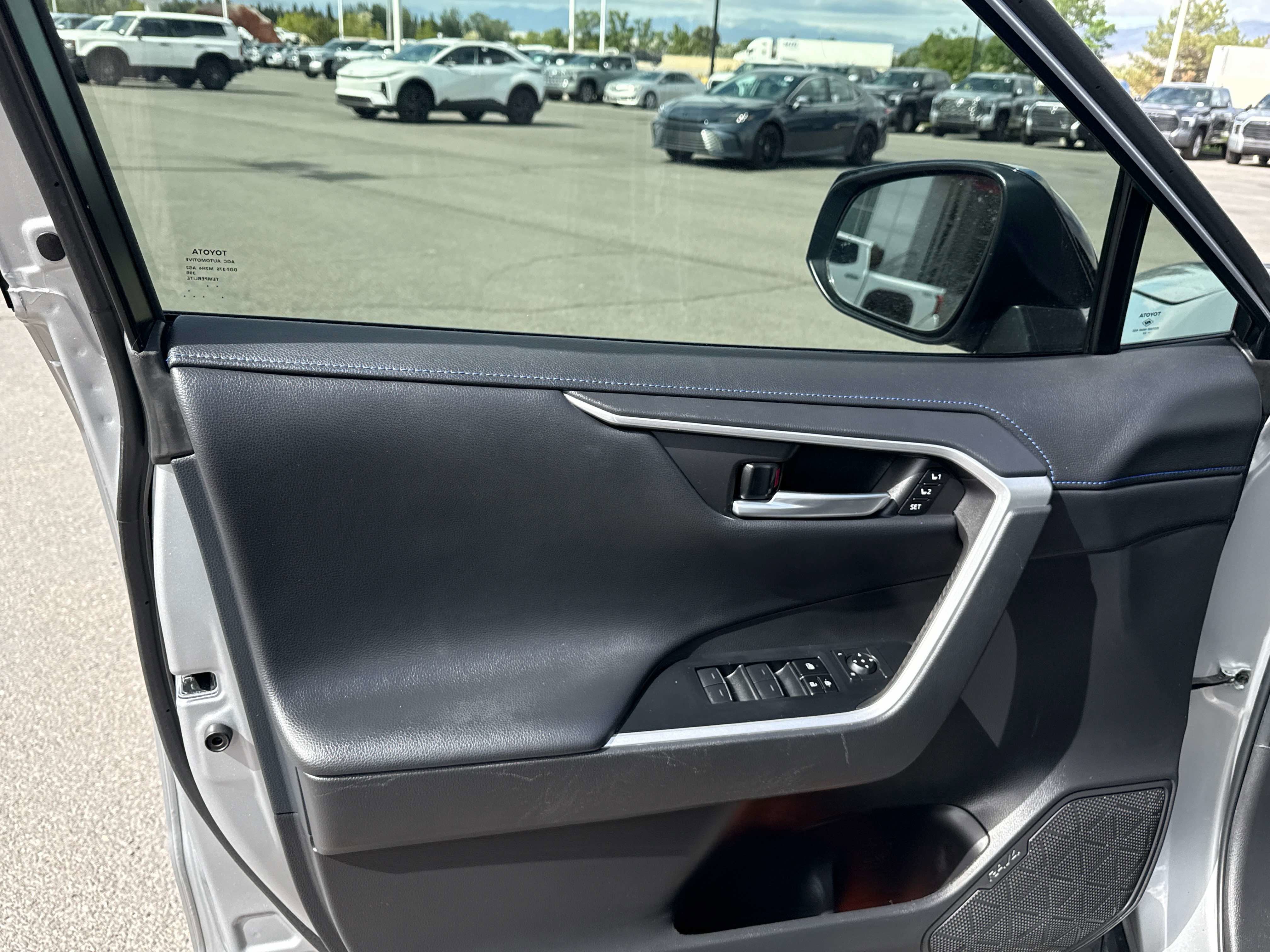 2023 Toyota RAV4 HYBRID Hybrid XSE