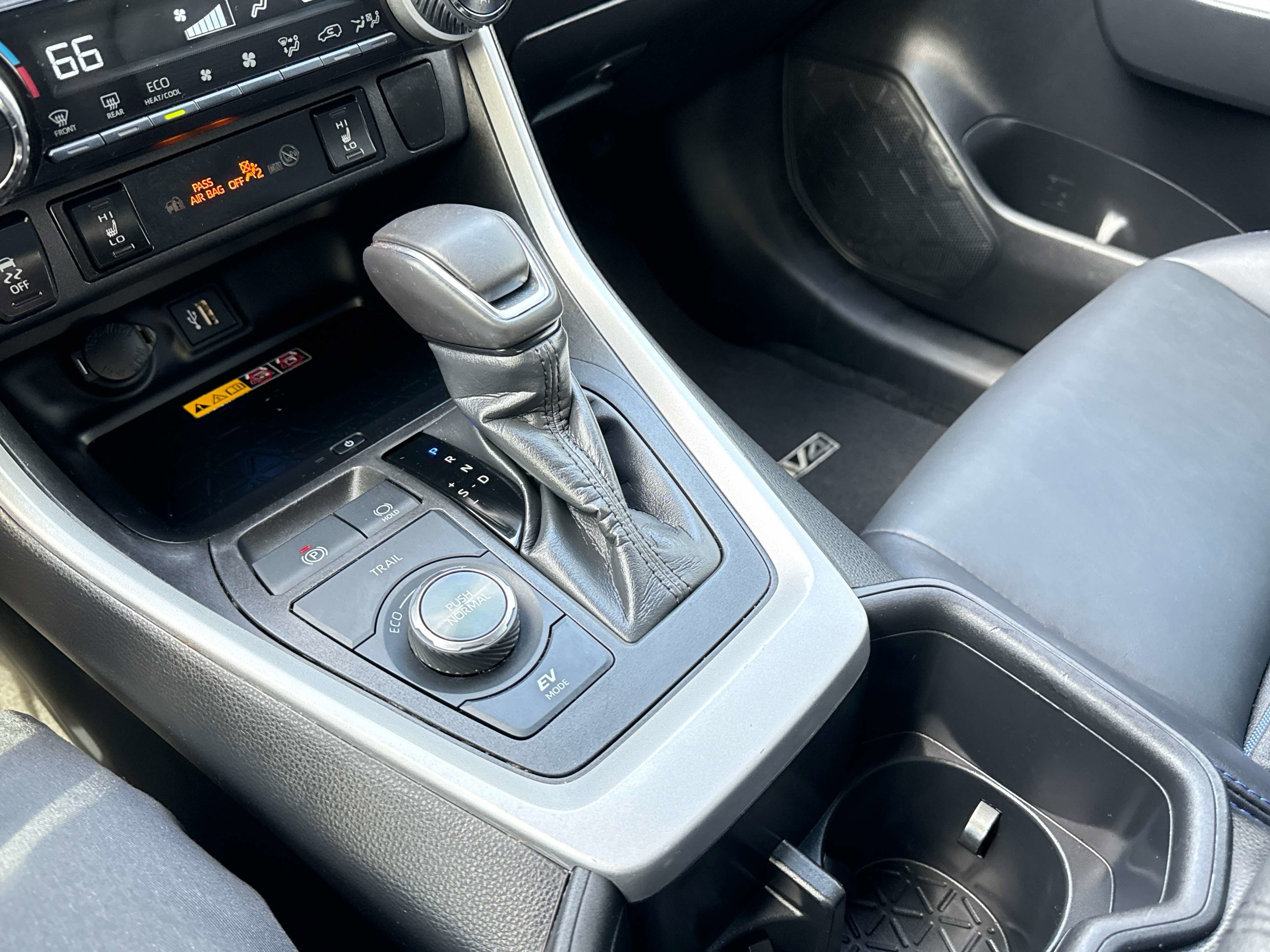 2023 Toyota RAV4 HYBRID Hybrid XSE