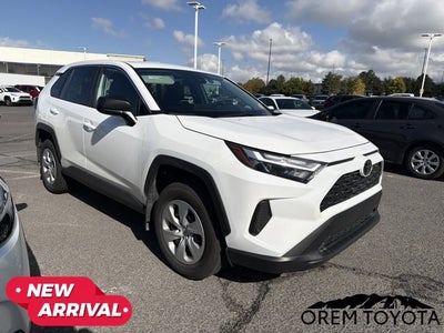 2025 Toyota RAV4 LE