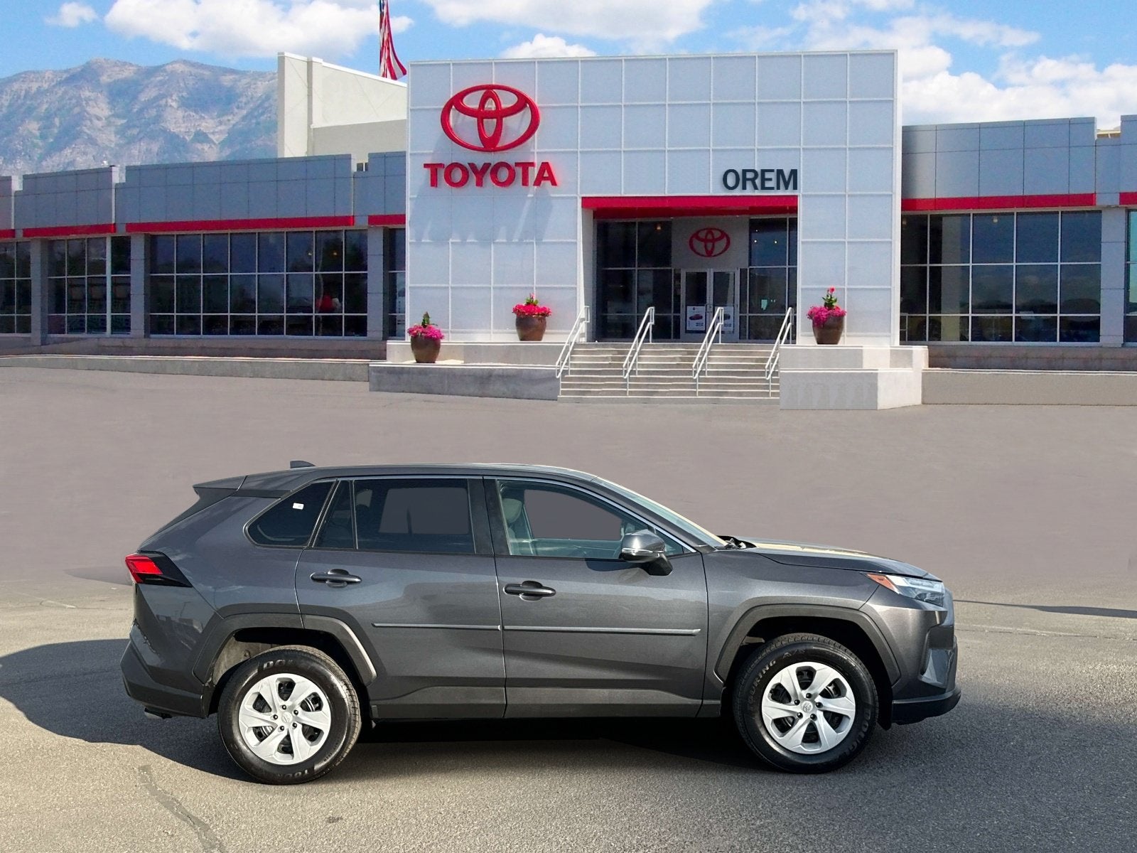2023 Toyota RAV4 LE