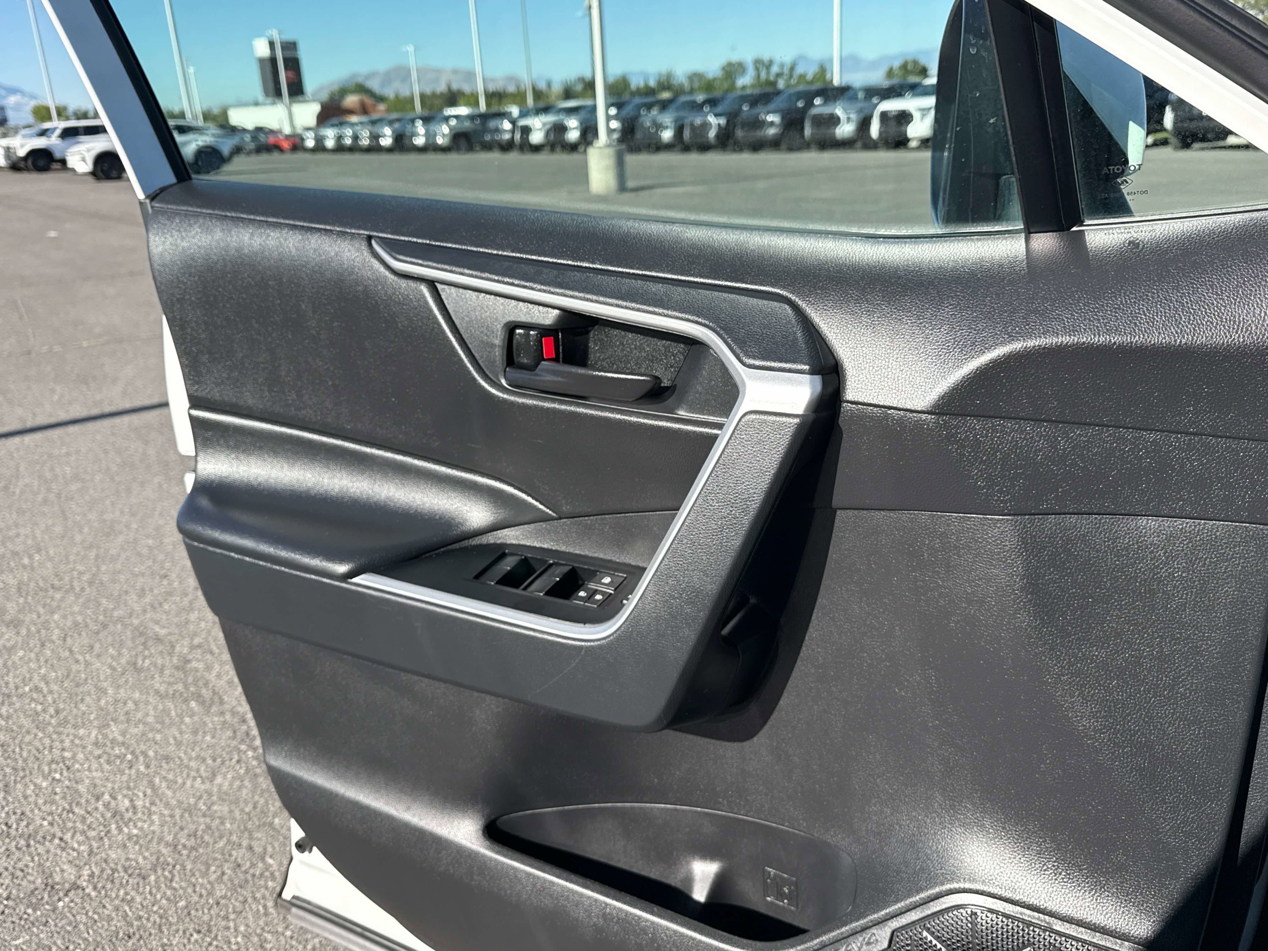 2024 Toyota RAV4 HYBRID Hybrid LE