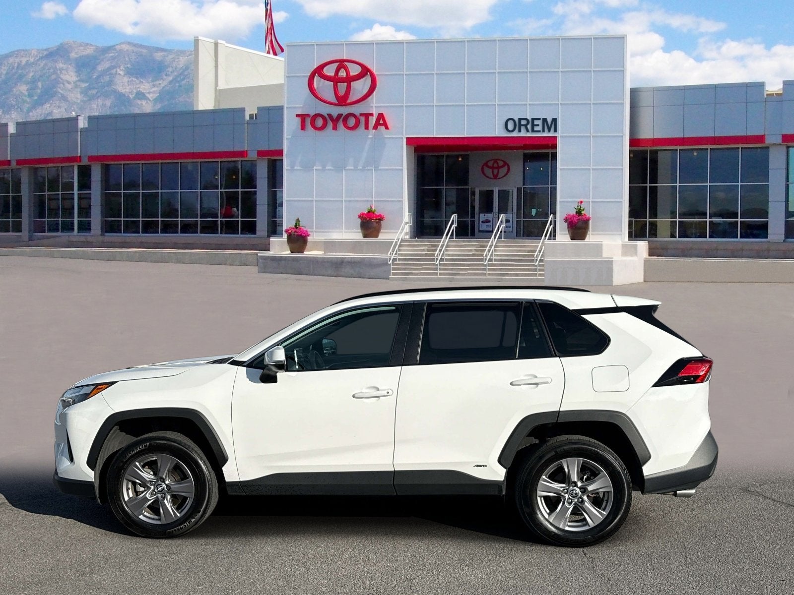 2024 Toyota RAV4 HYBRID Hybrid LE