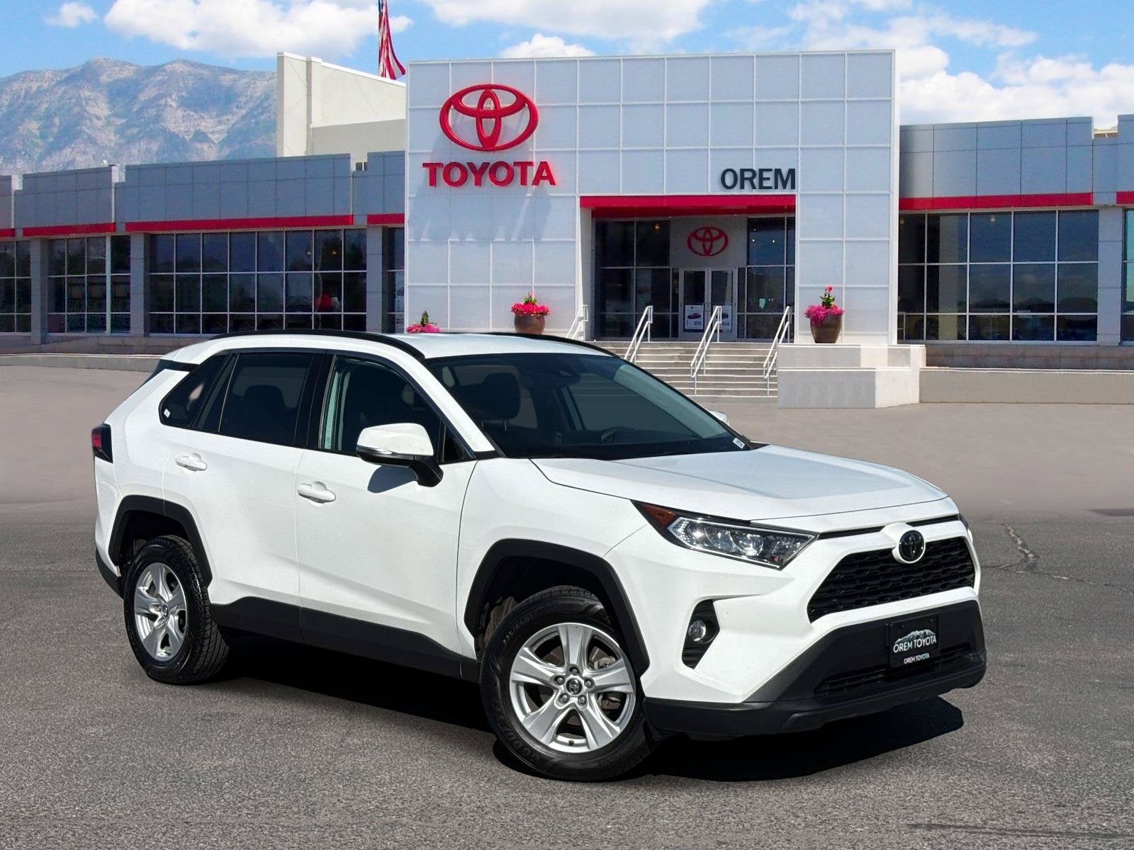 2020 Toyota RAV4 XLE