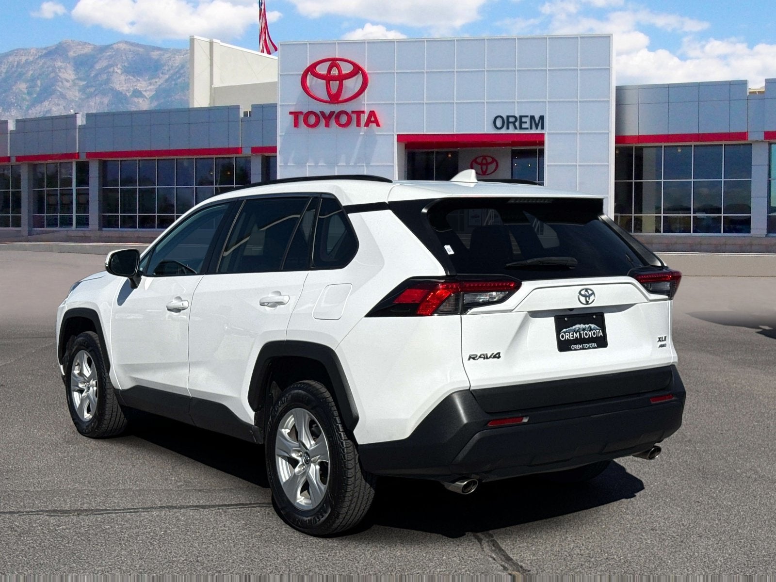 2020 Toyota RAV4 XLE