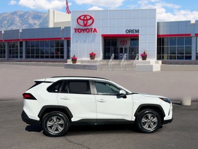 2025 Toyota RAV4 XLE