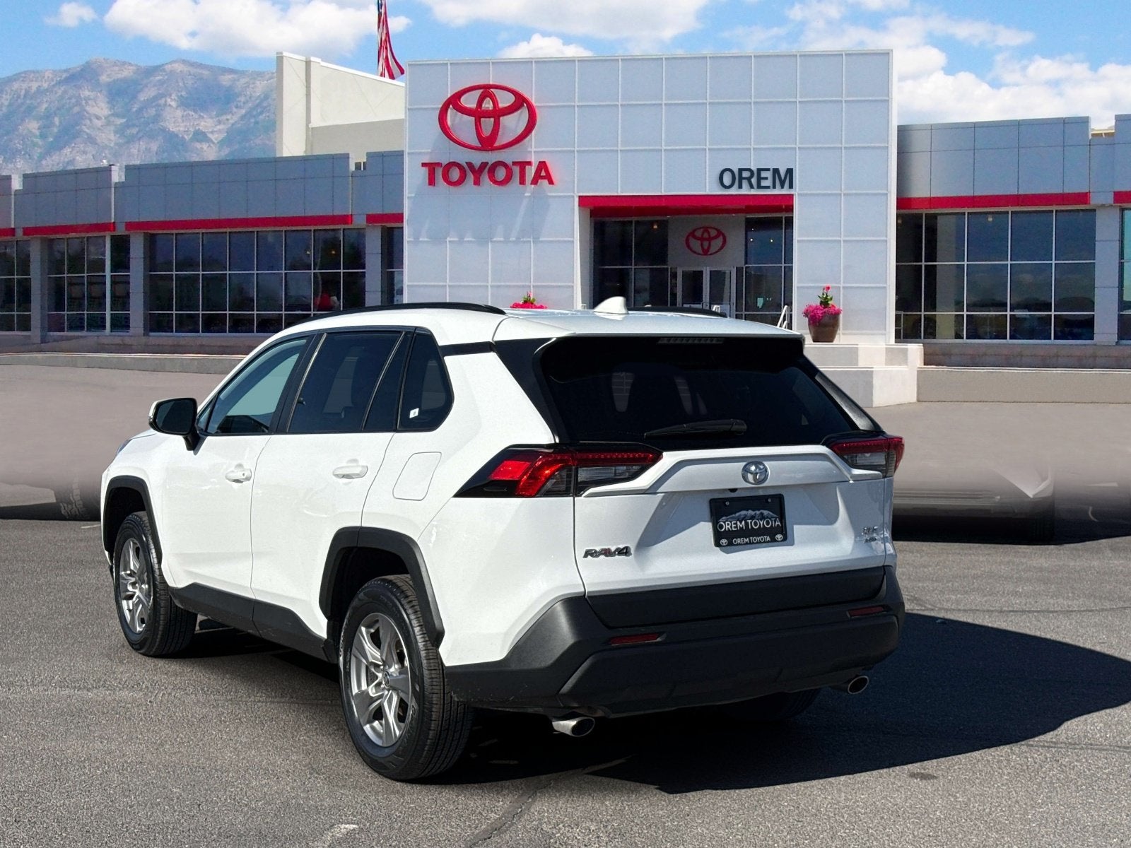 2025 Toyota RAV4 XLE