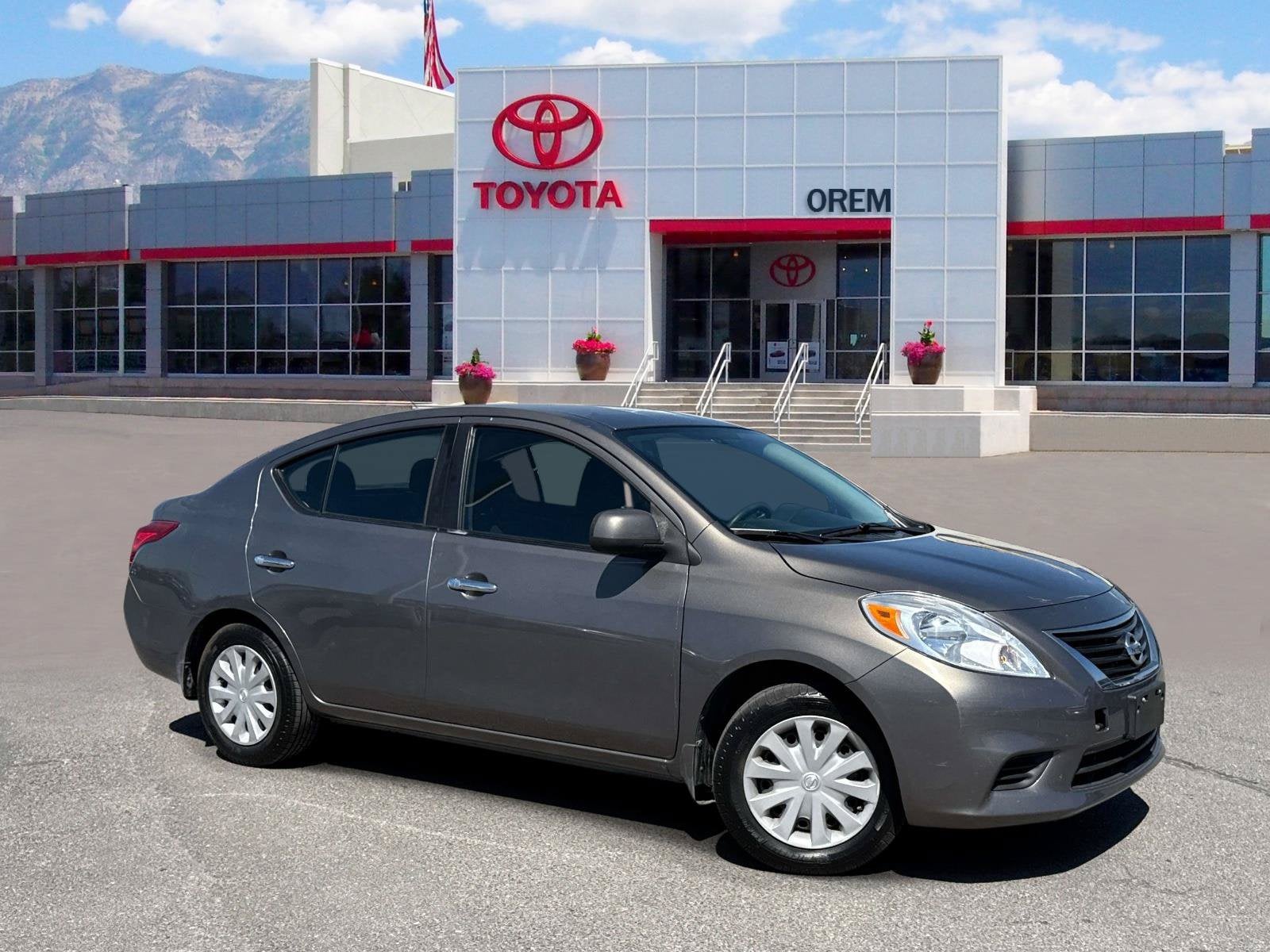 2012 Nissan Versa SV