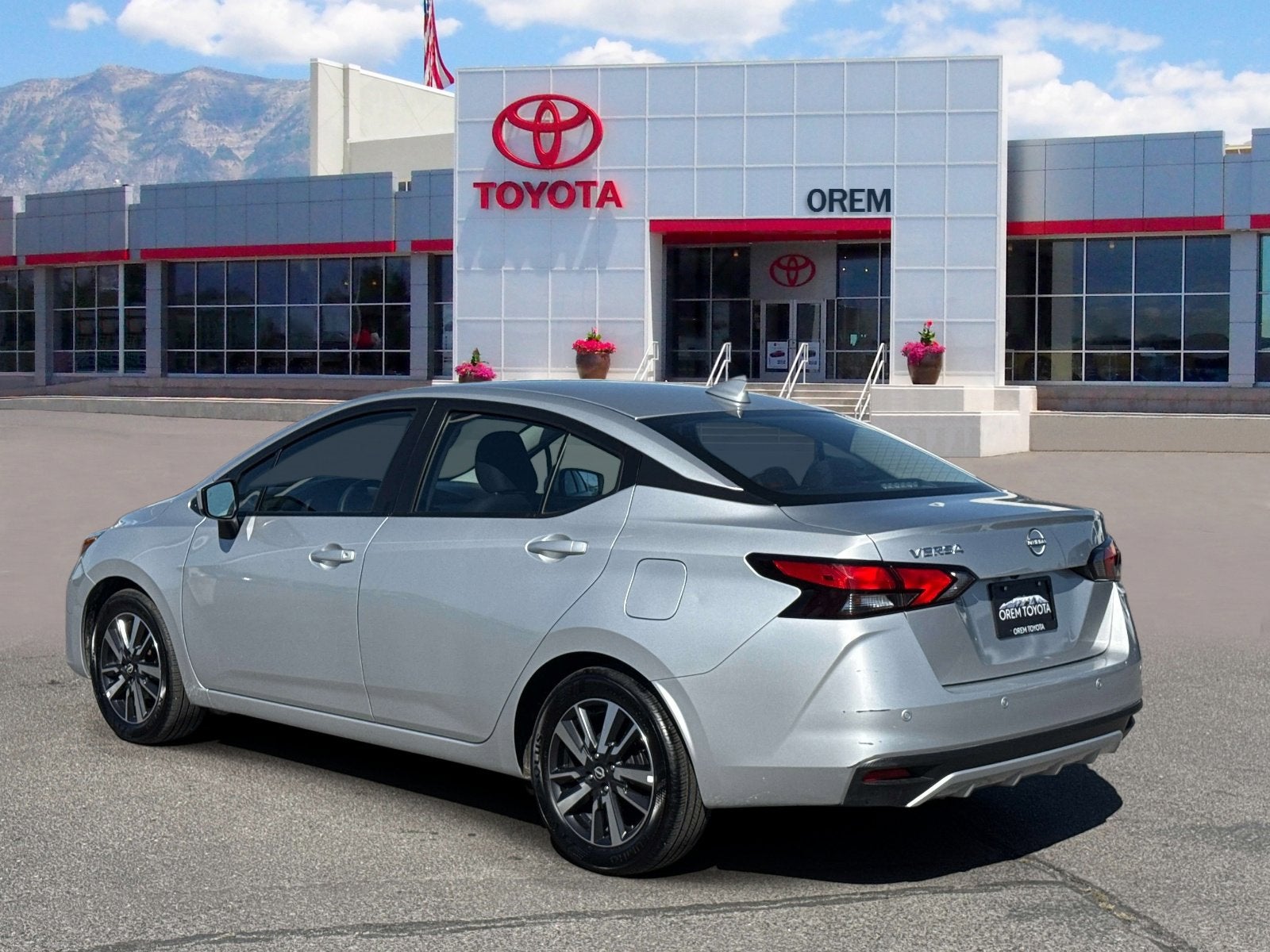 2025 Nissan Versa SV
