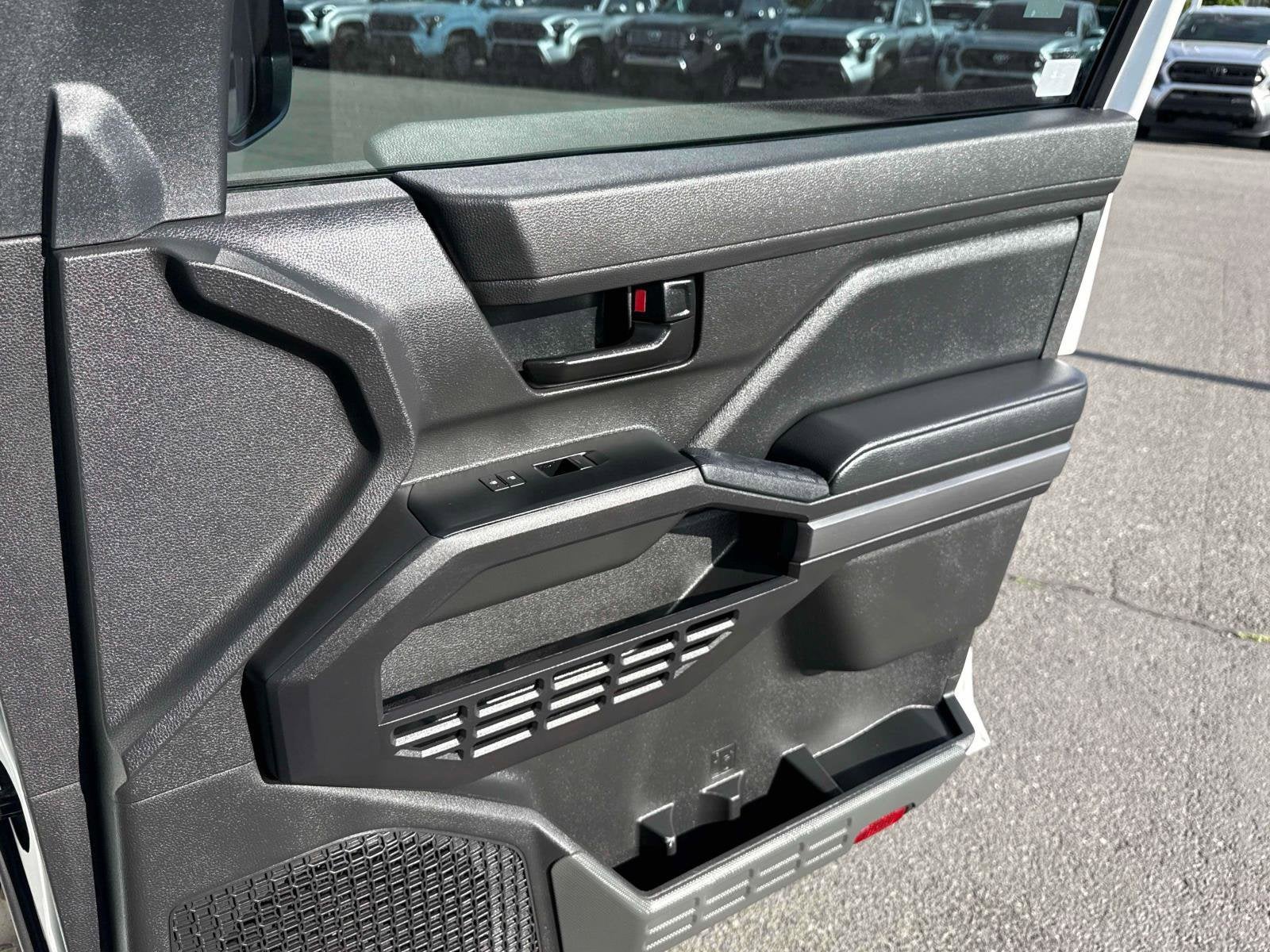 2024 Toyota TACOMA SR5 SR5