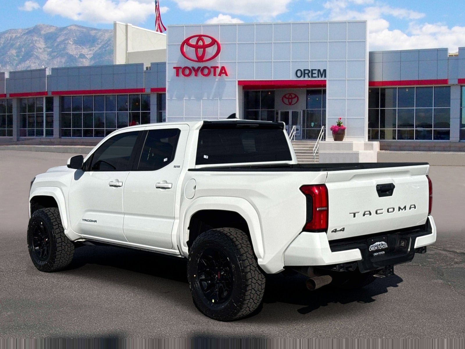 2024 Toyota TACOMA SR5 SR5