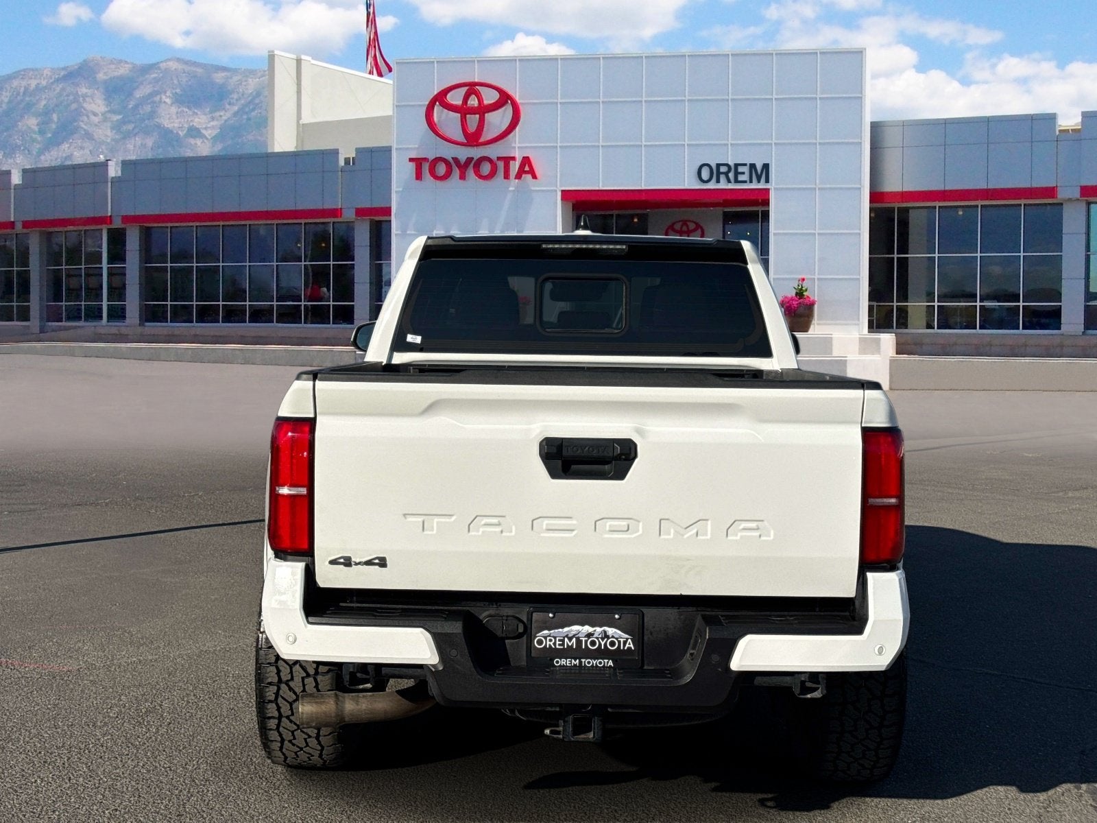 2025 Toyota Tacoma SR5
