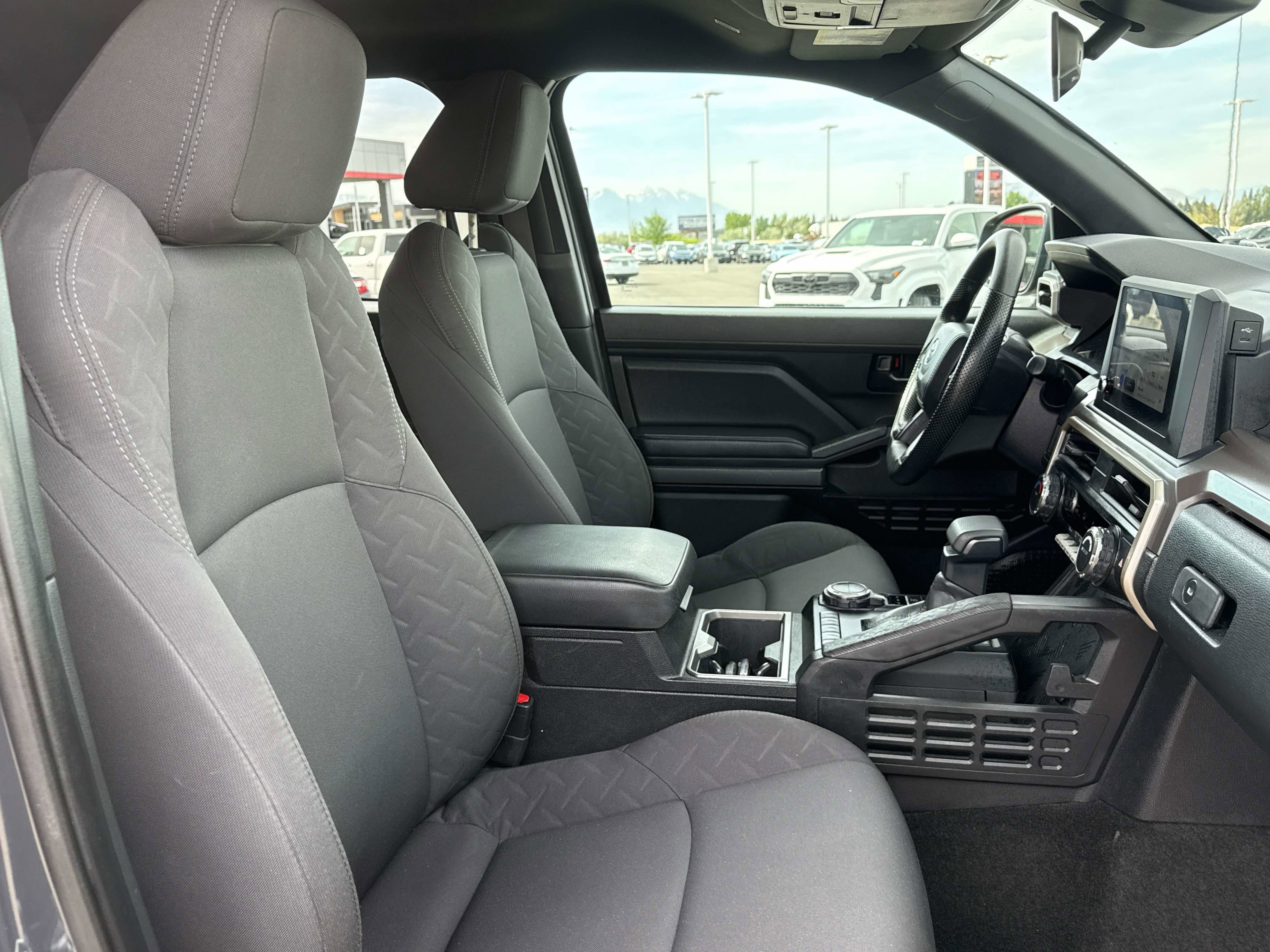 2024 Toyota TACOMA SR5 SR5