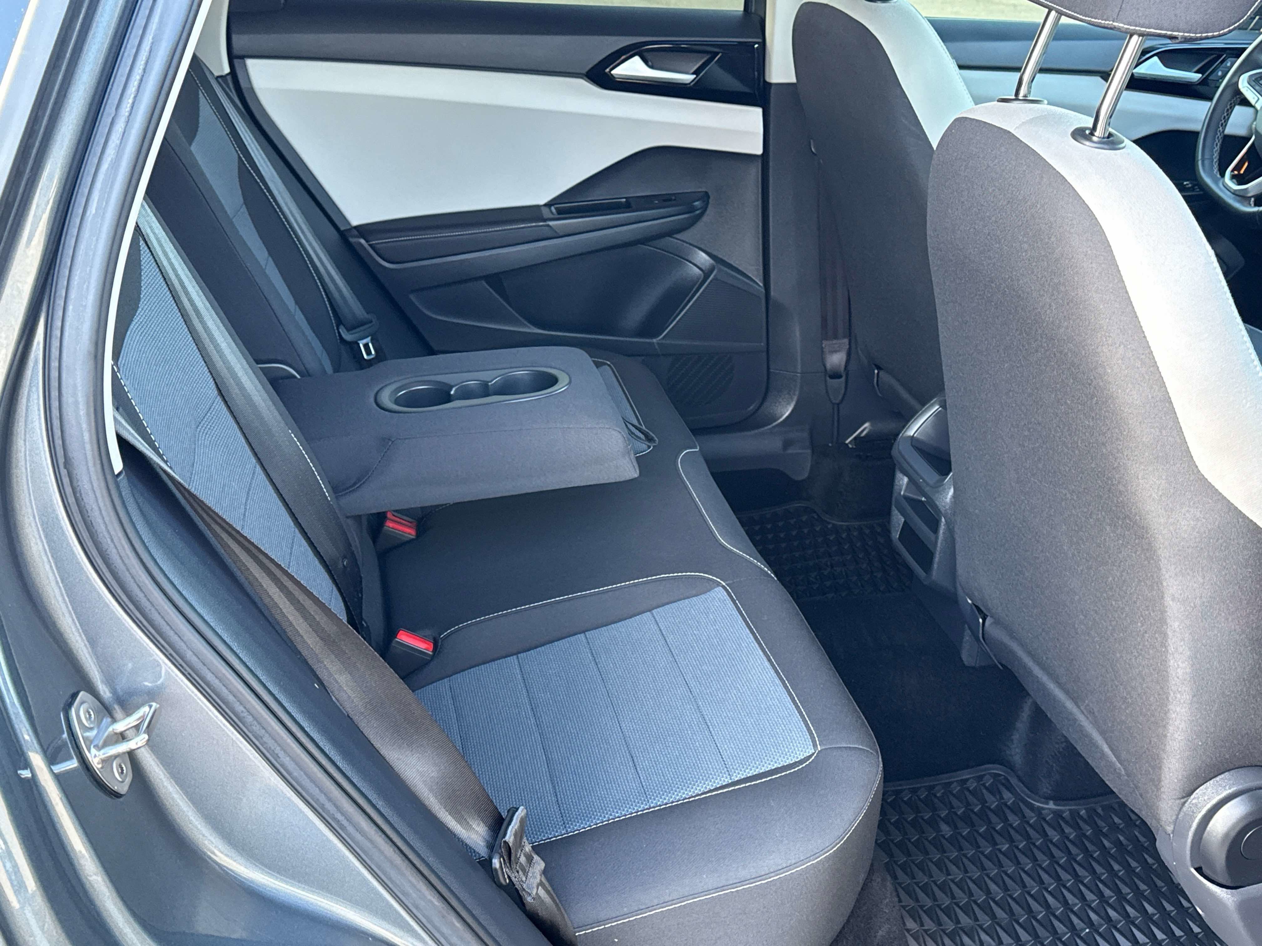 2025 Volkswagen Taos S