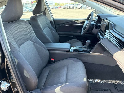 2025 Toyota CAMRY LE