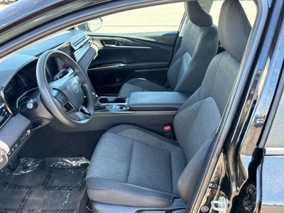 2025 Toyota CAMRY LE