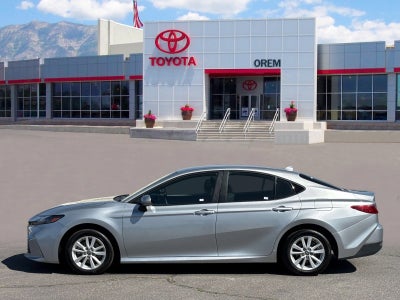 2025 Toyota CAMRY LE