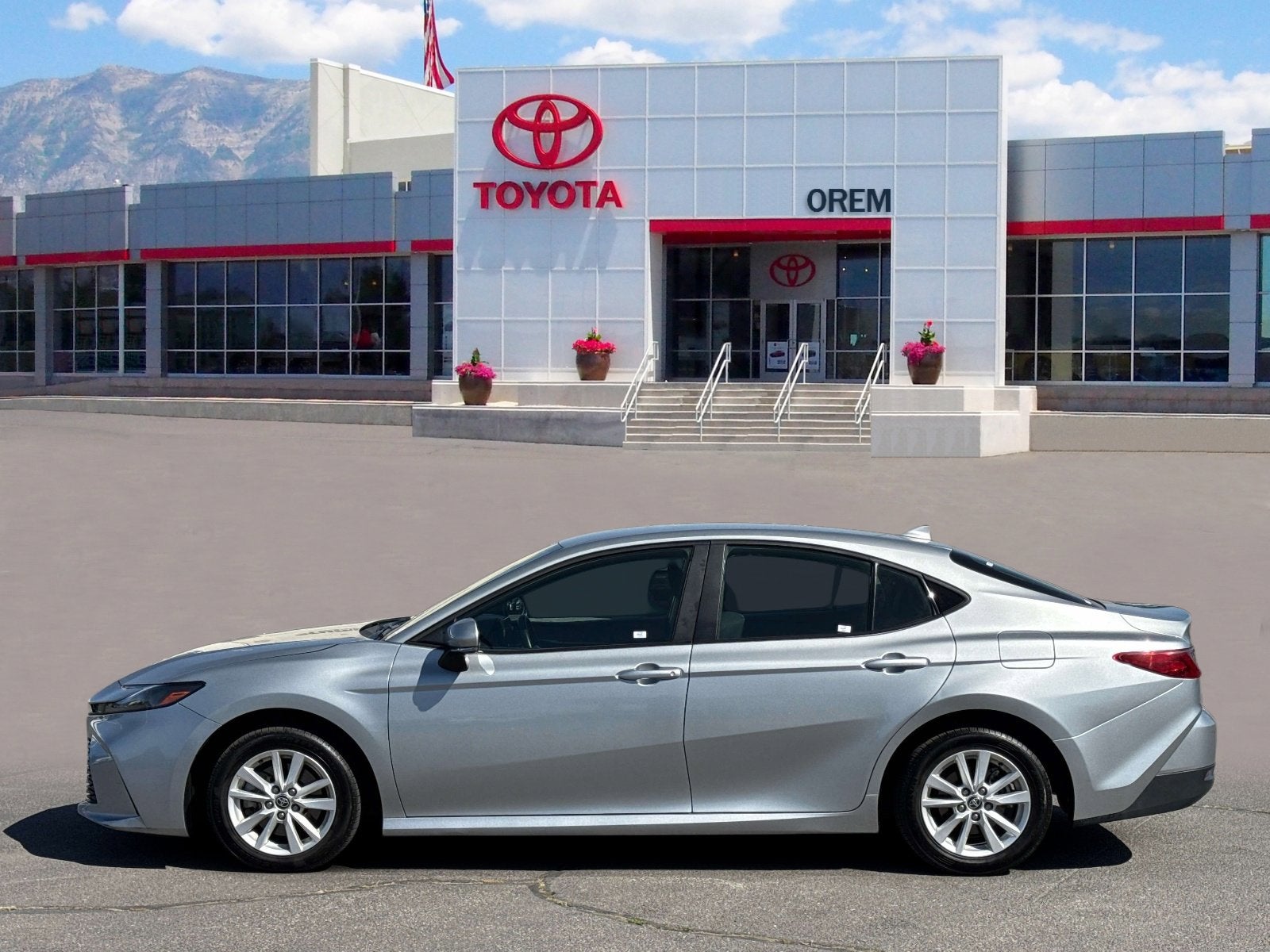 2025 Toyota CAMRY LE