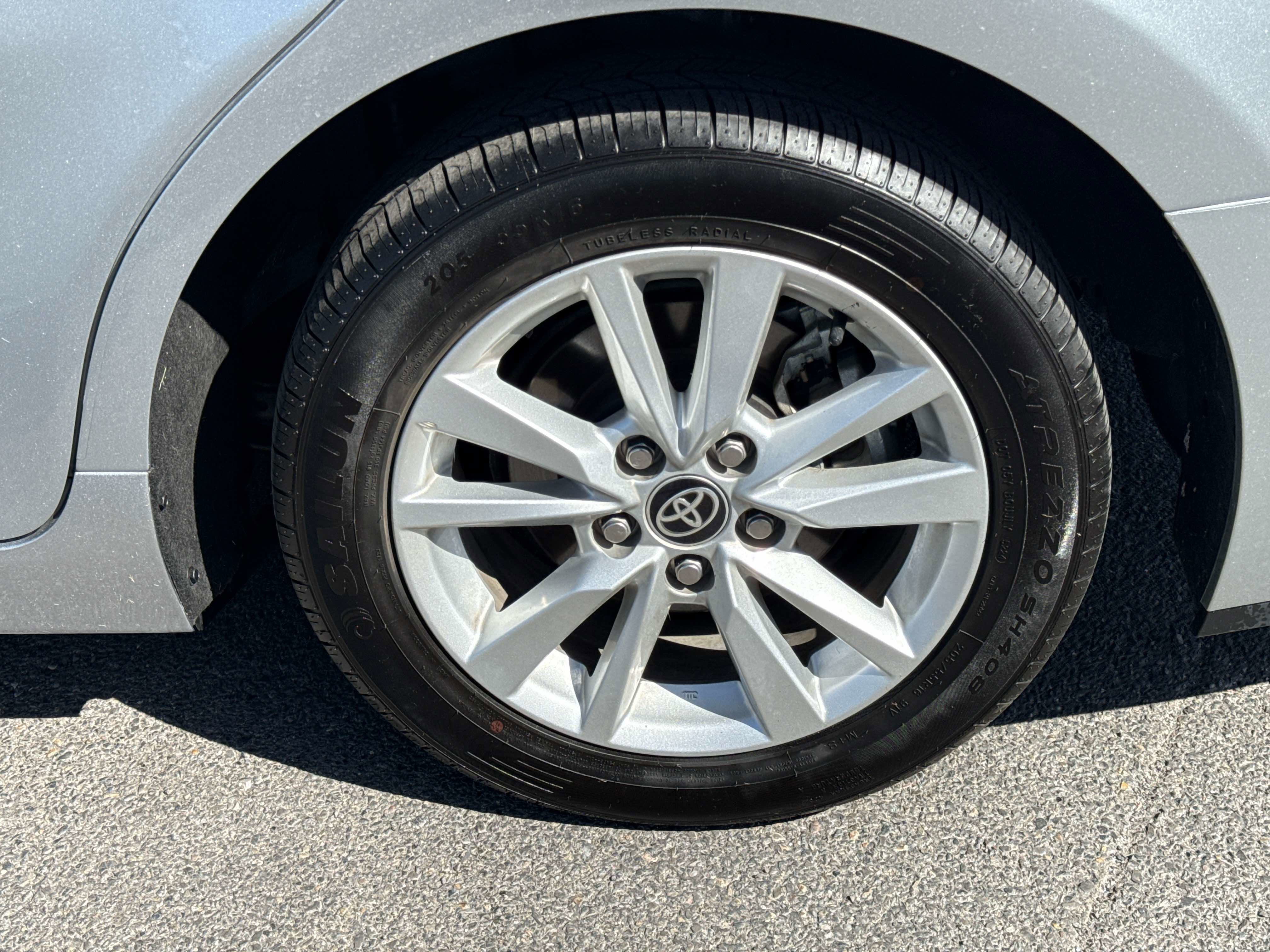 2025 Toyota CAMRY LE