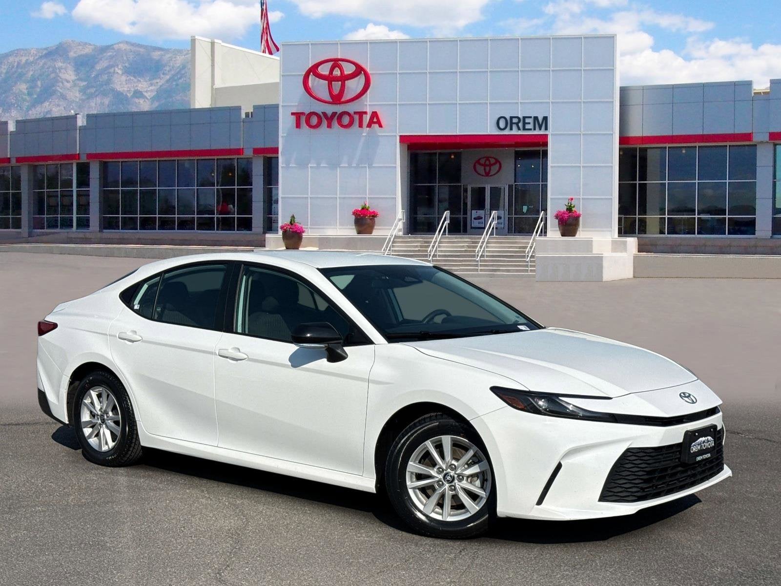 2025 Toyota CAMRY LE