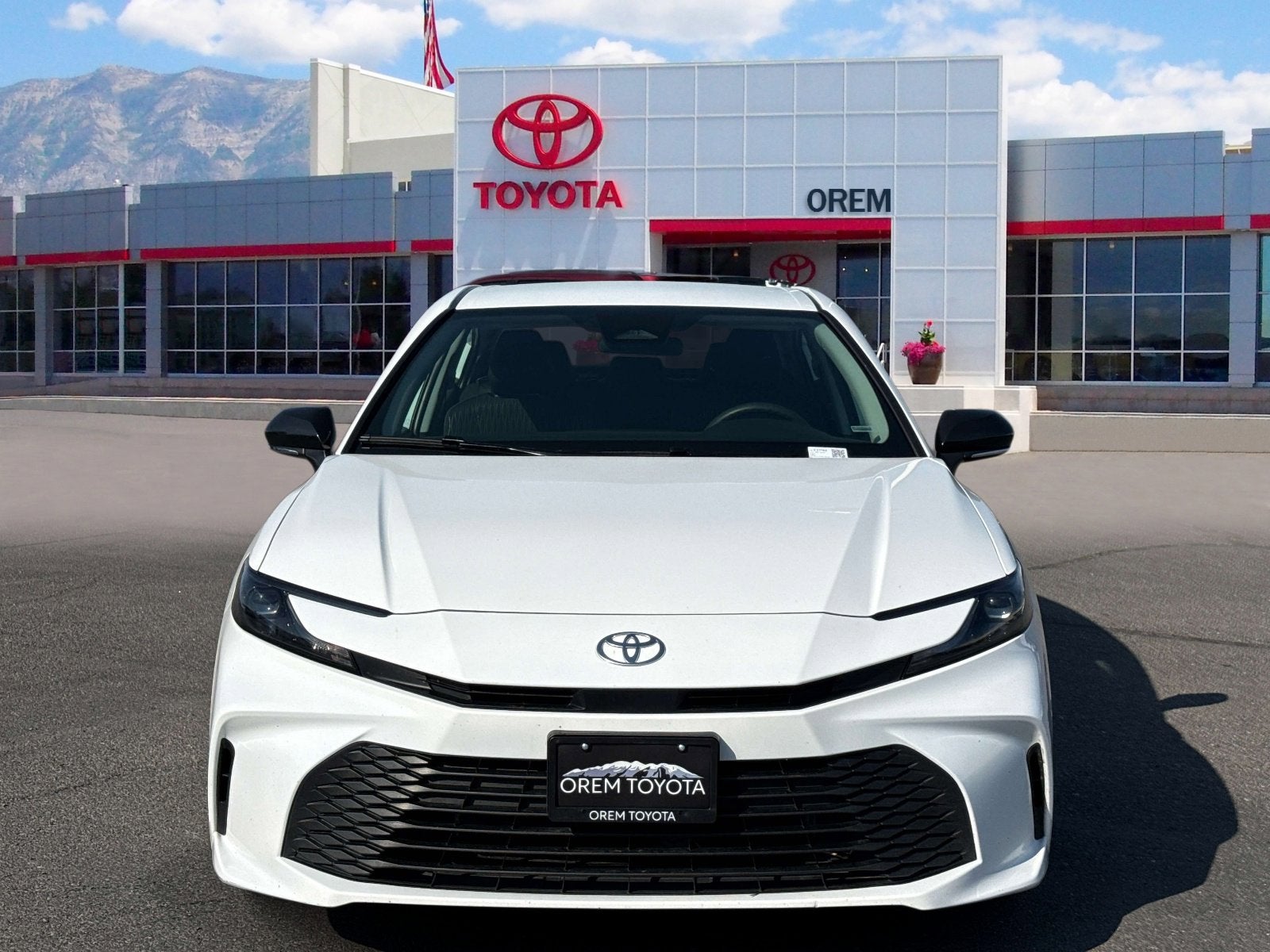 2025 Toyota CAMRY LE