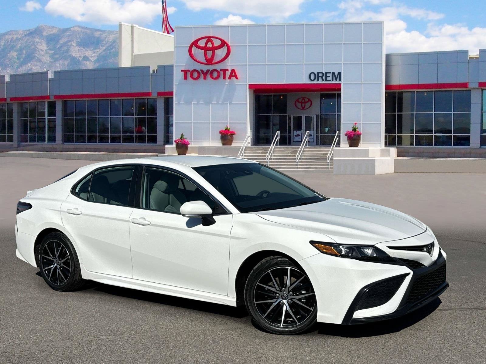 2024 Toyota Camry SE