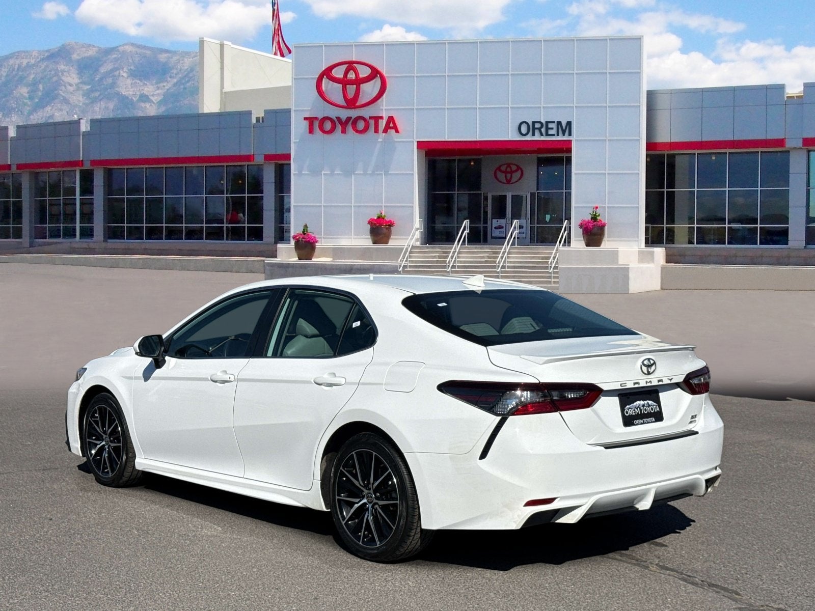 2024 Toyota Camry SE