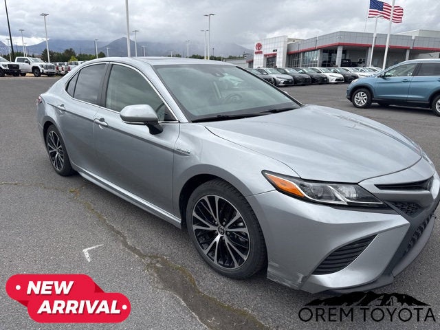 2020 Toyota Camry Hybrid Hybrid SE