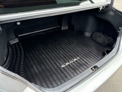 2020 Toyota Camry Hybrid Hybrid SE