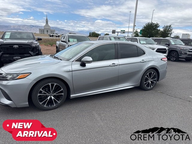 2020 Toyota Camry Hybrid Hybrid SE