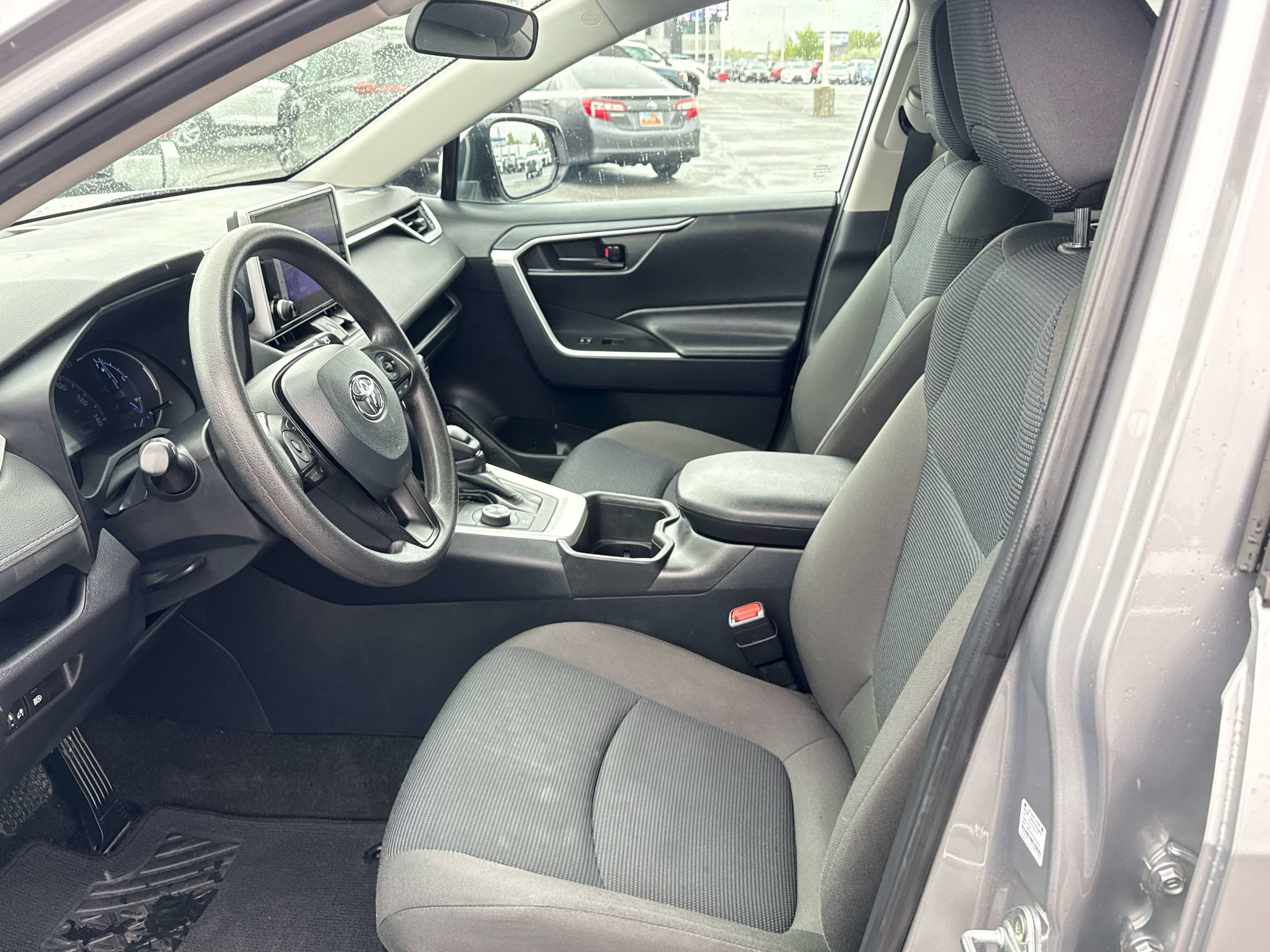 2025 Toyota RAV4 HYBRID Hybrid LE