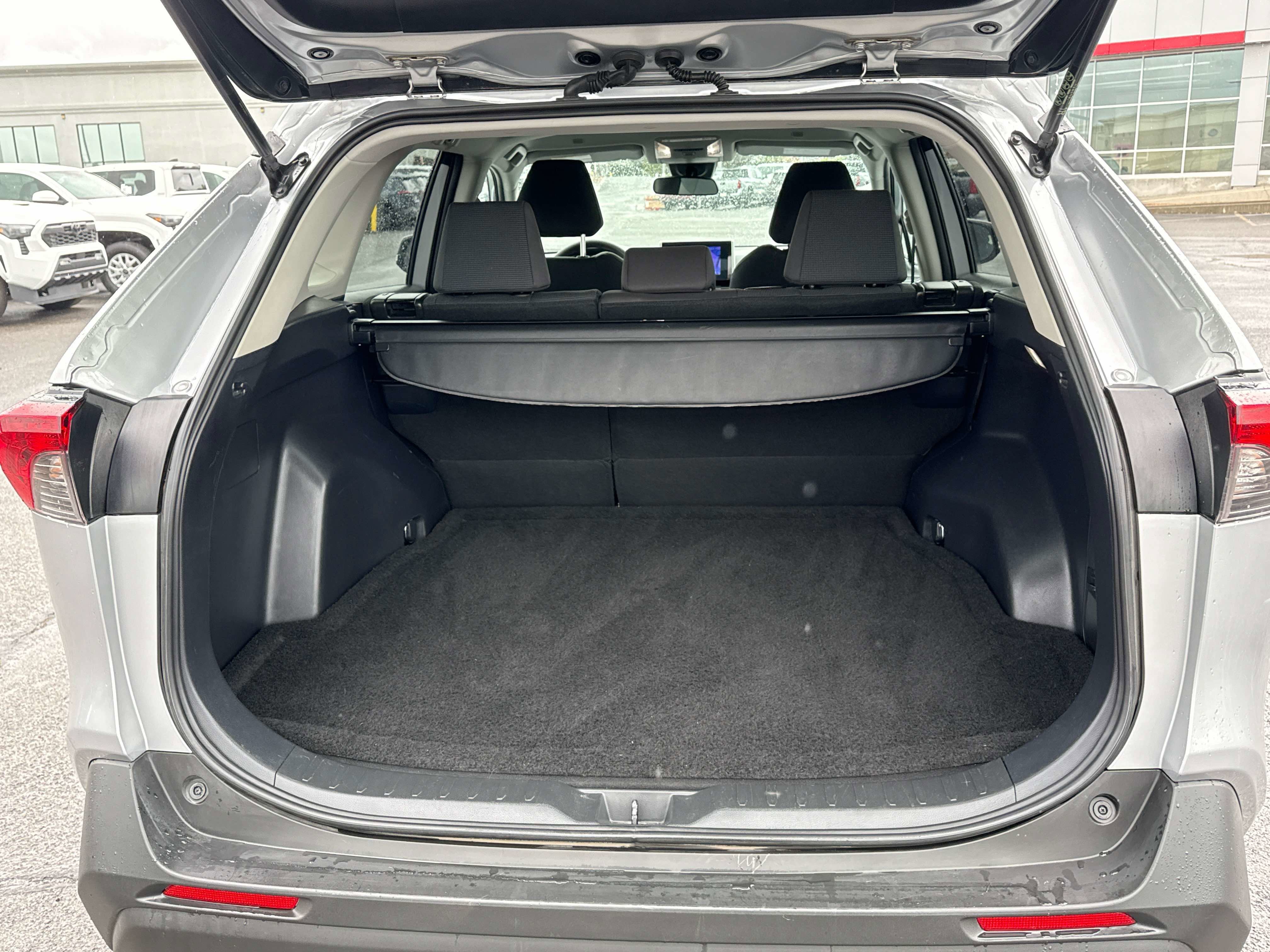 2025 Toyota RAV4 HYBRID Hybrid LE