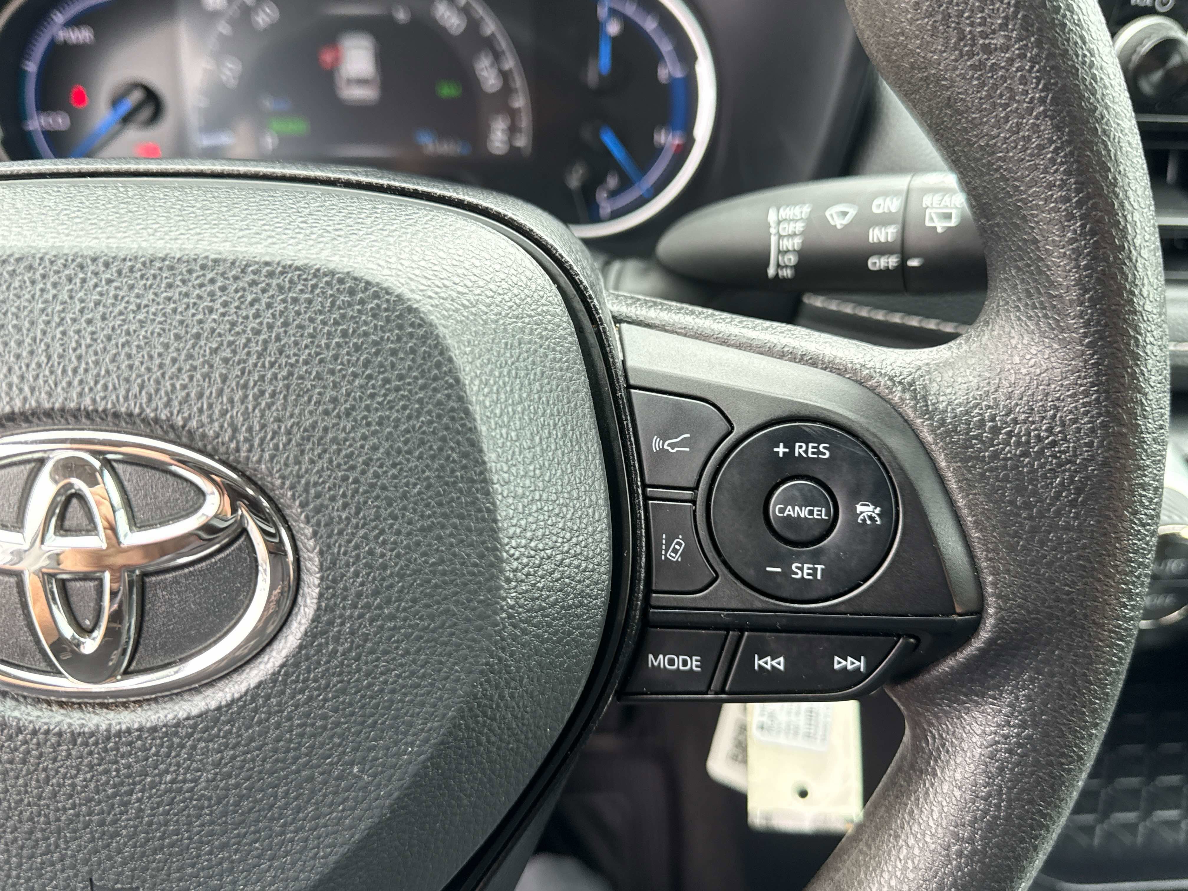 2025 Toyota RAV4 HYBRID Hybrid LE