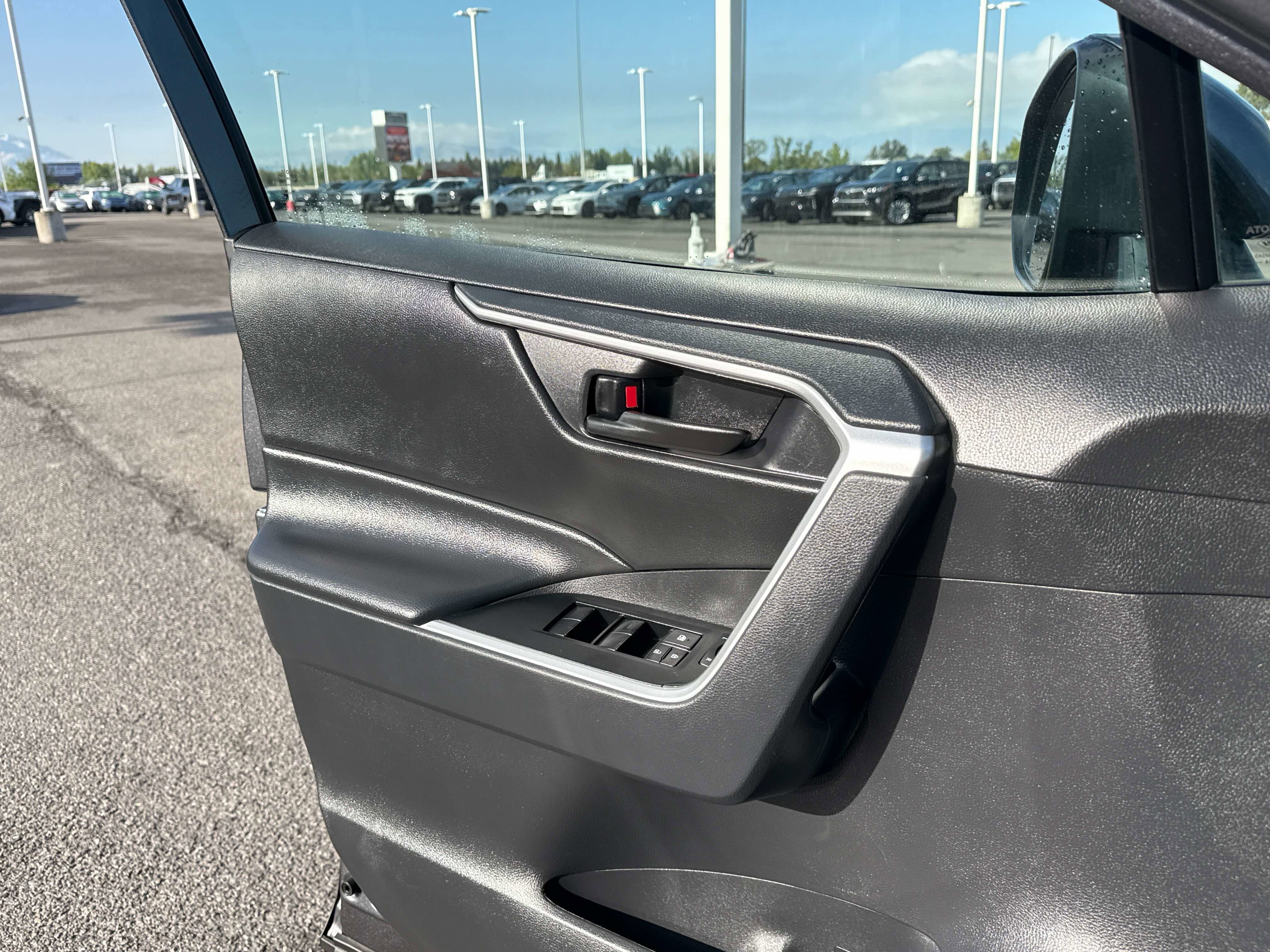 2025 Toyota RAV4 HYBRID Hybrid LE