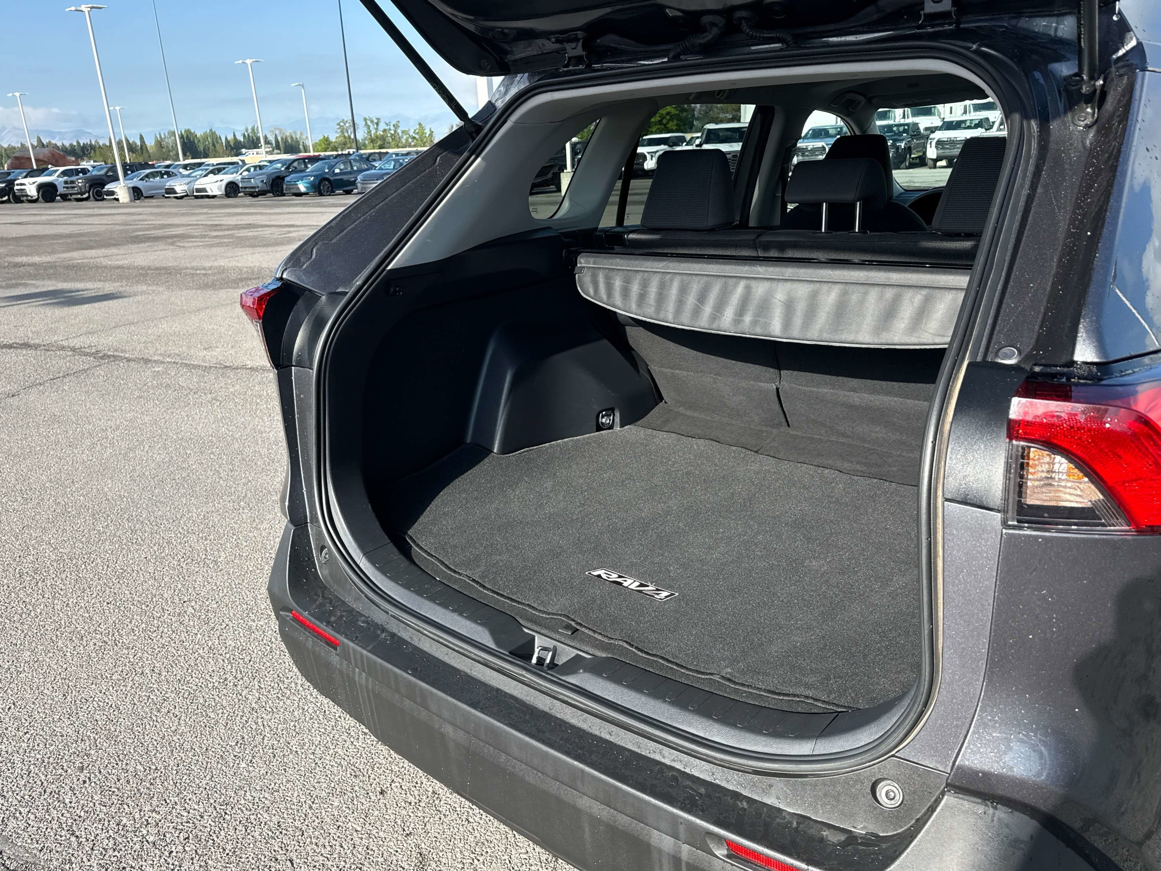 2025 Toyota RAV4 HYBRID Hybrid LE