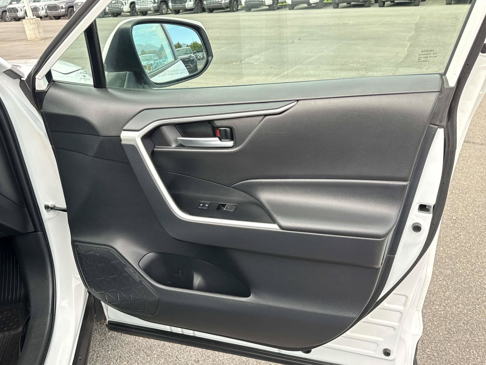 2025 Toyota RAV4 Hybrid Hybrid XLE