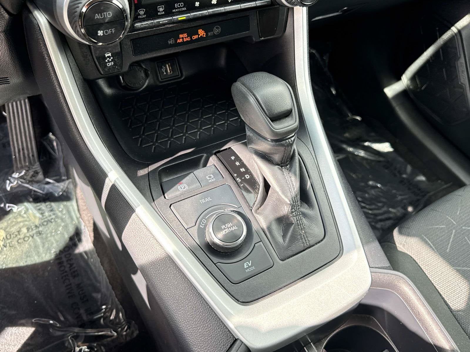 2025 Toyota RAV4 Hybrid Hybrid XLE