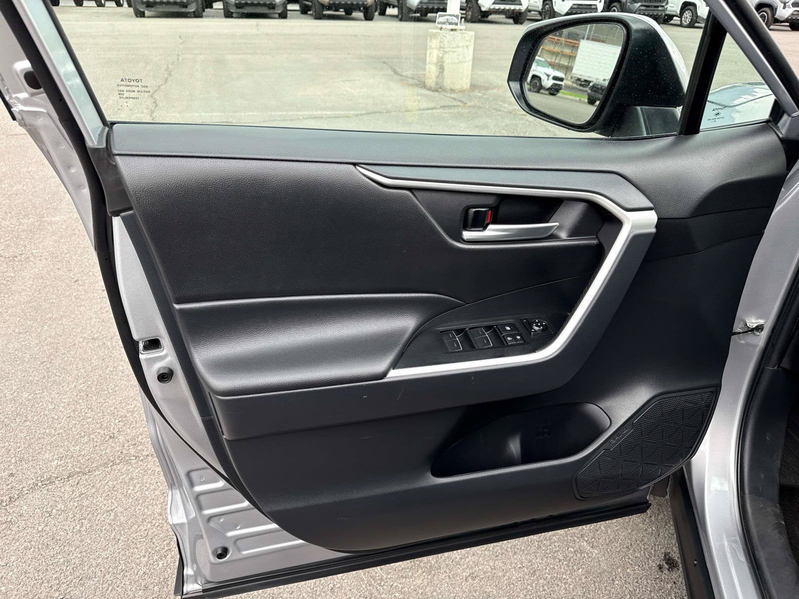 2025 Toyota RAV4 Hybrid Hybrid XLE
