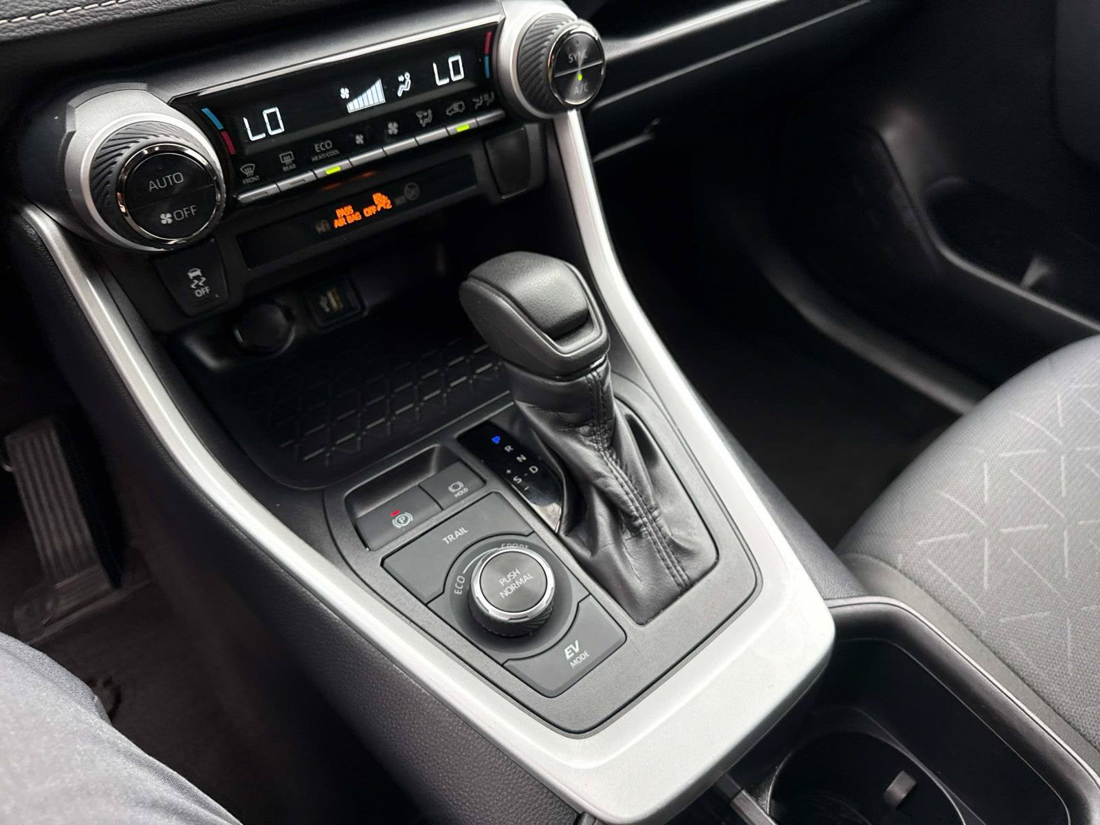 2025 Toyota RAV4 Hybrid Hybrid XLE