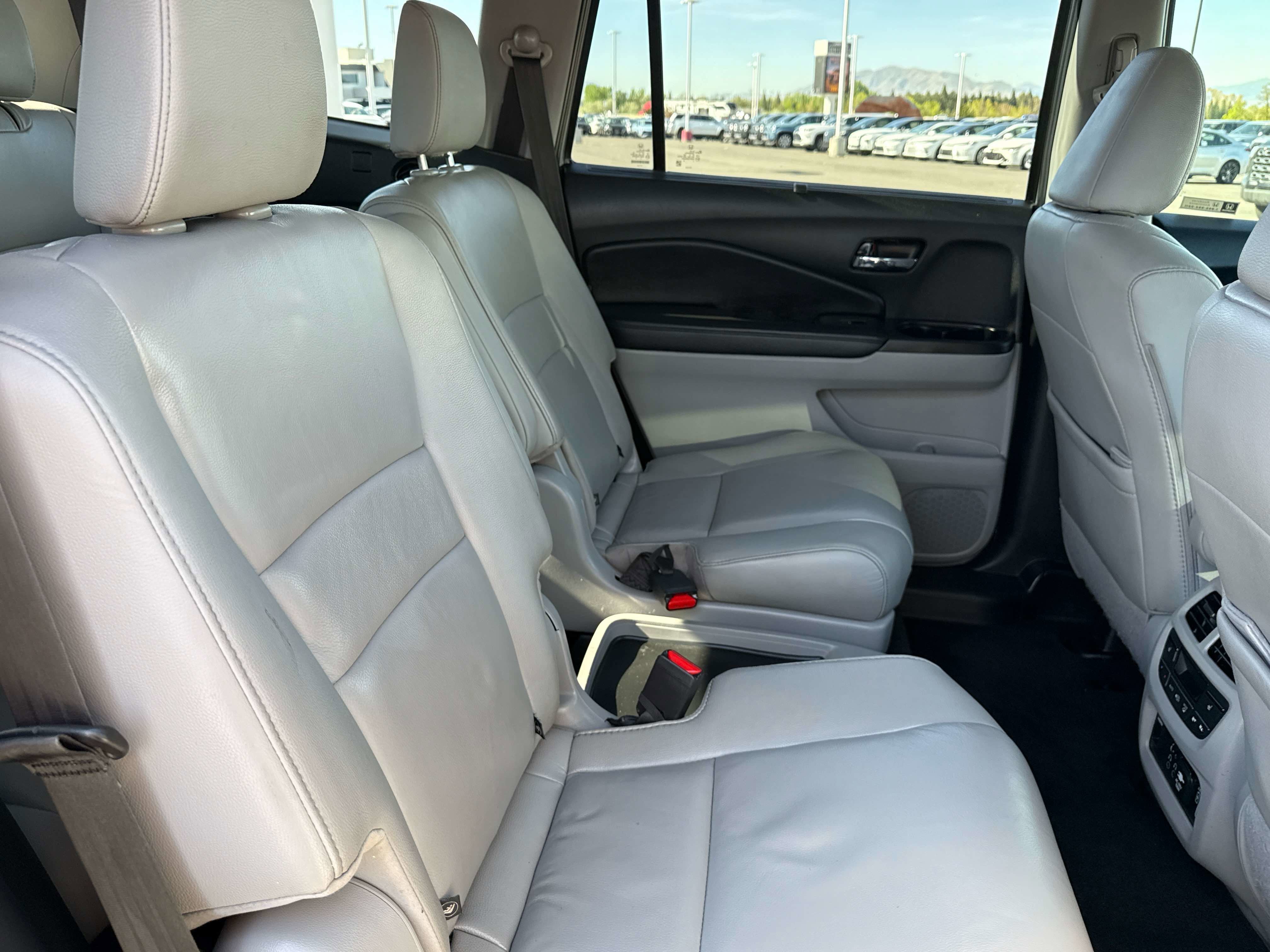 2021 Honda Pilot Touring 7-Passenger