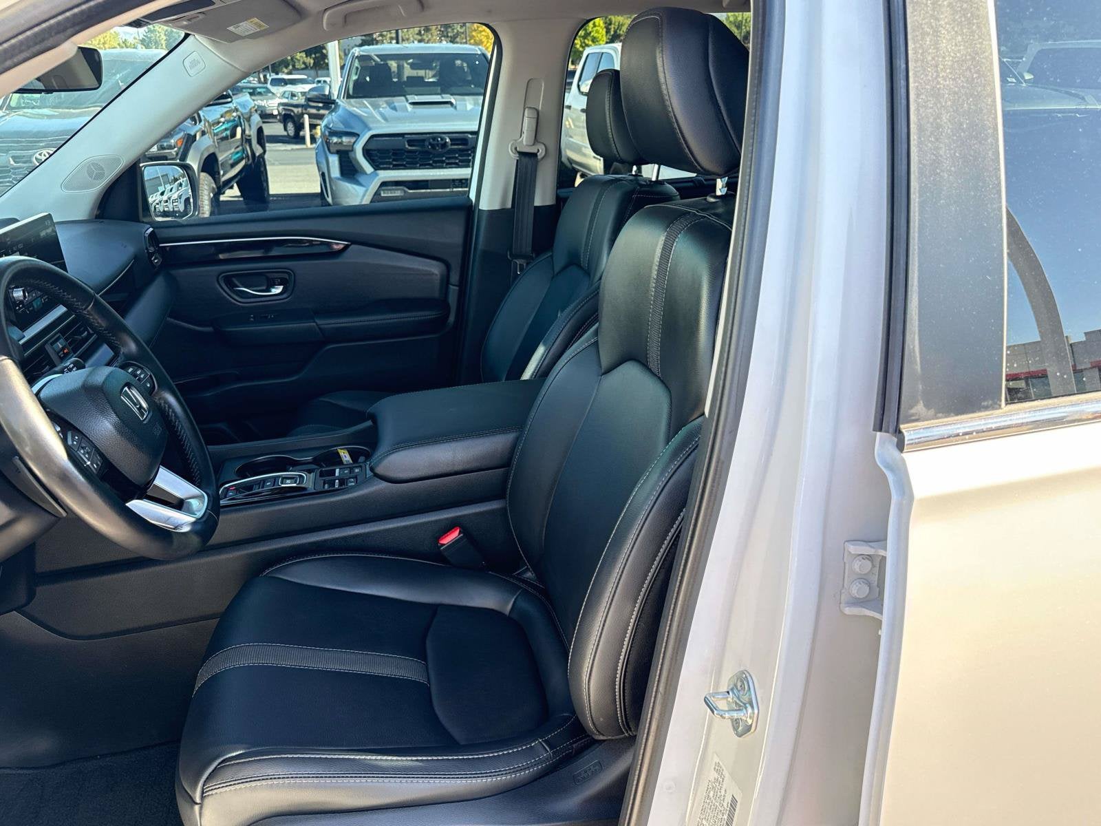 2023 Honda Pilot EX-L 8 Passenger